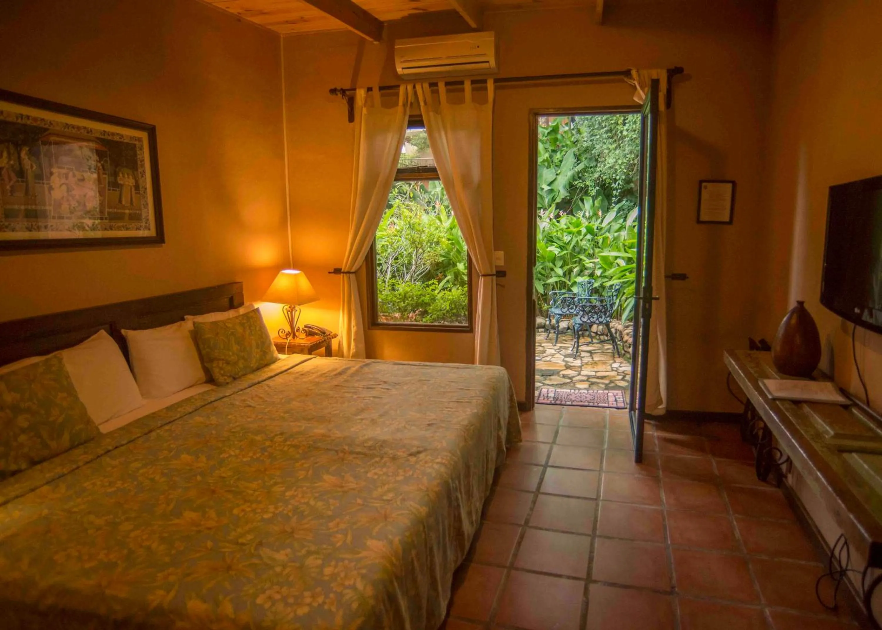 Bed in Los Almendros de San Lorenzo