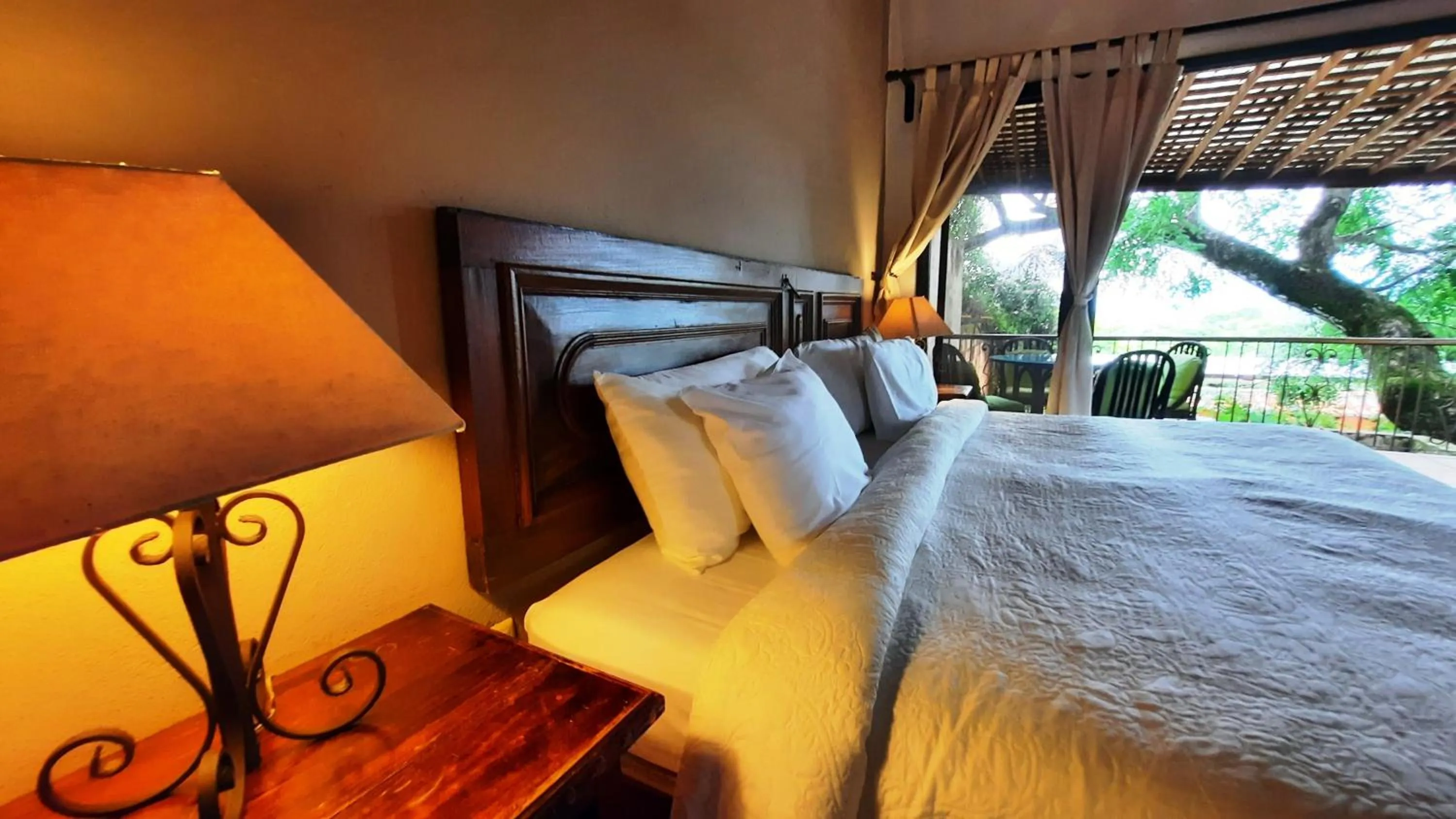 Bed in Los Almendros de San Lorenzo