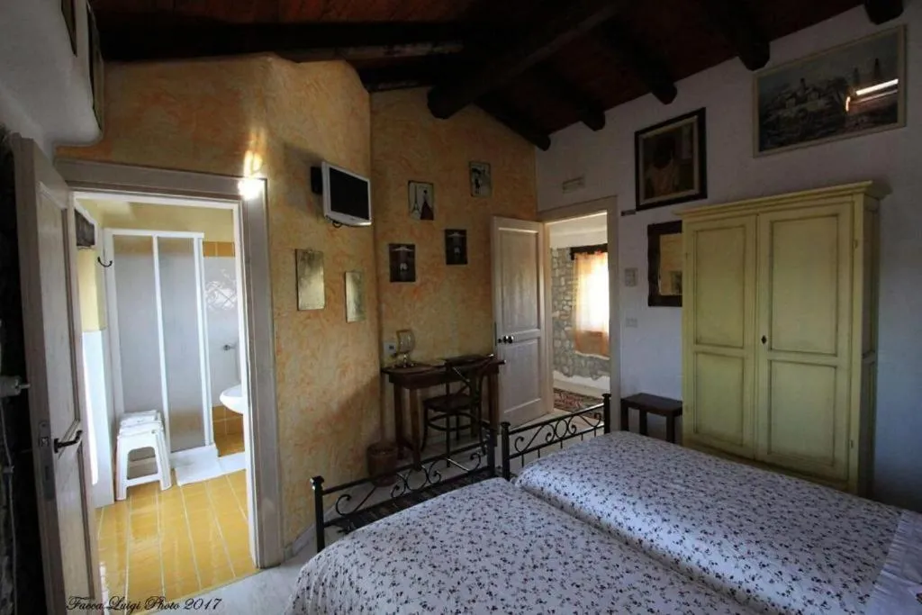 Bed in Albergo Julienne