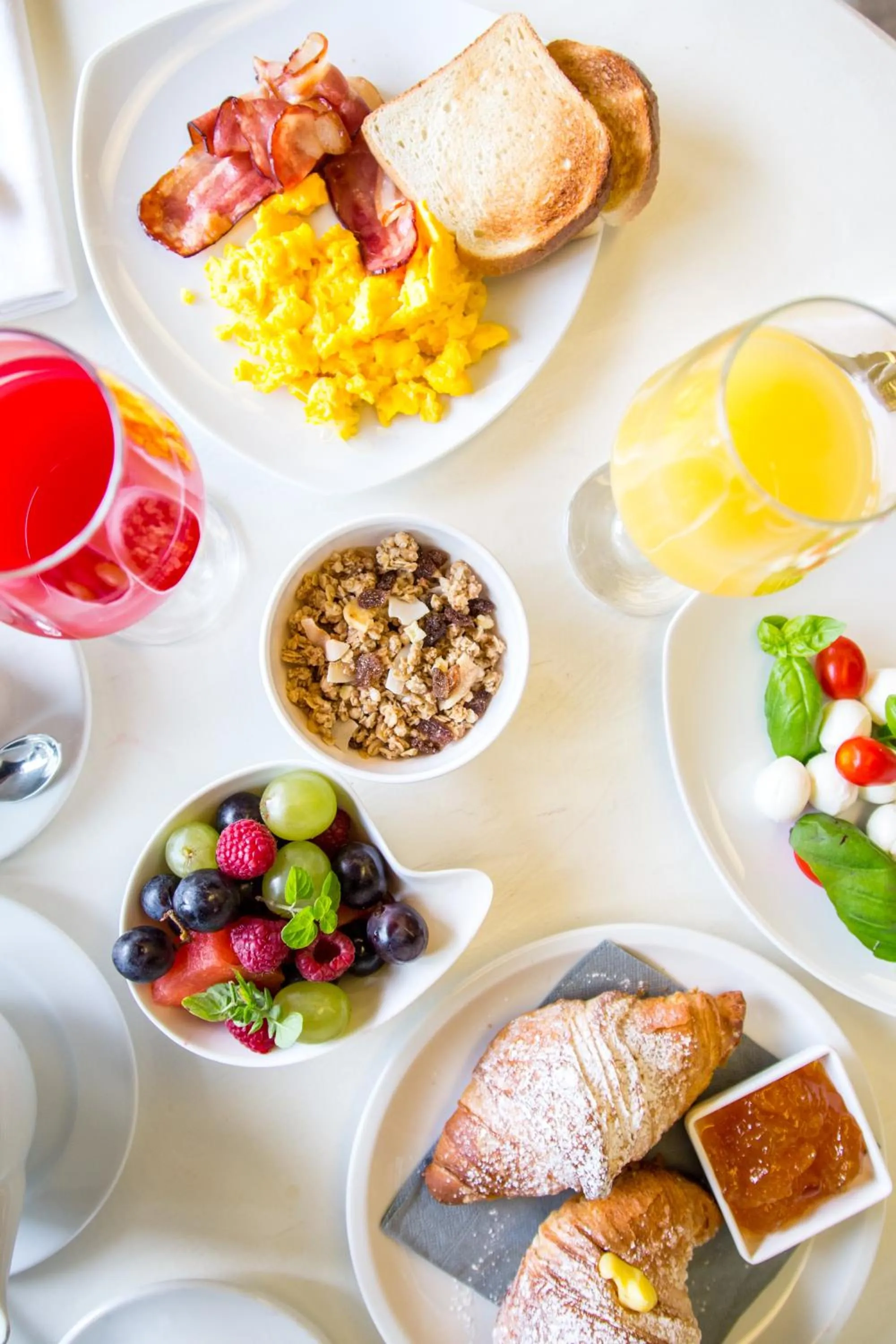 Food and drinks in Hotel Thea