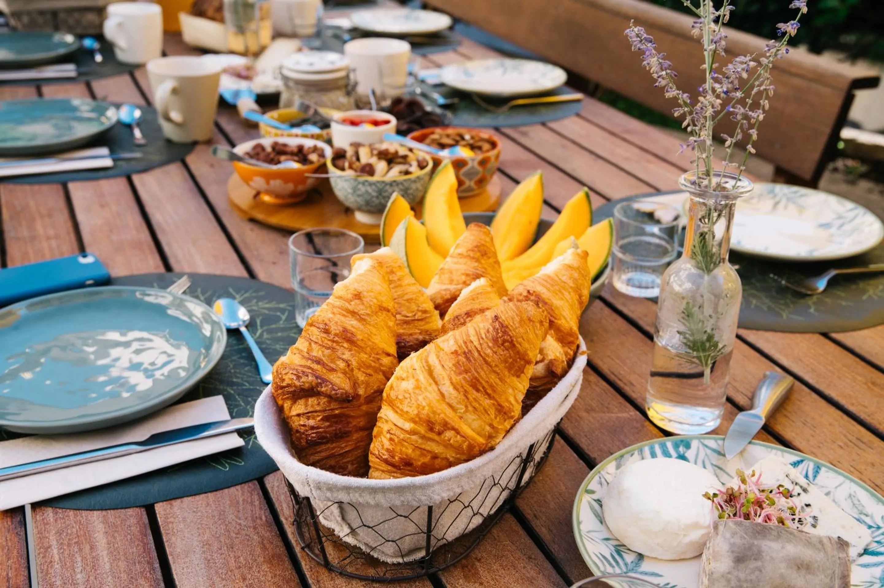 Breakfast in The frogs' house - Yoga Retreat