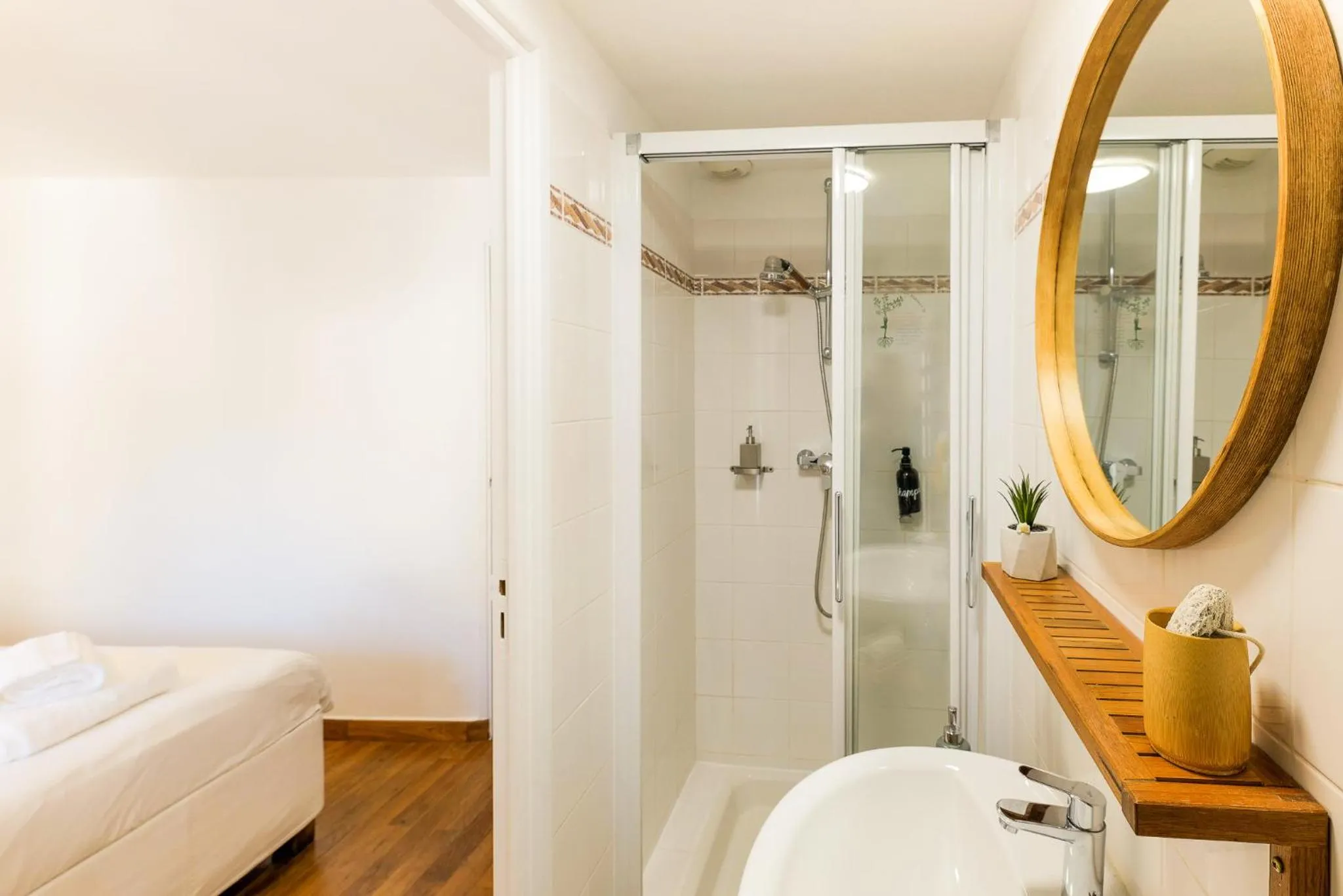 Bathroom, Bed in The frogs' house - Yoga Retreat