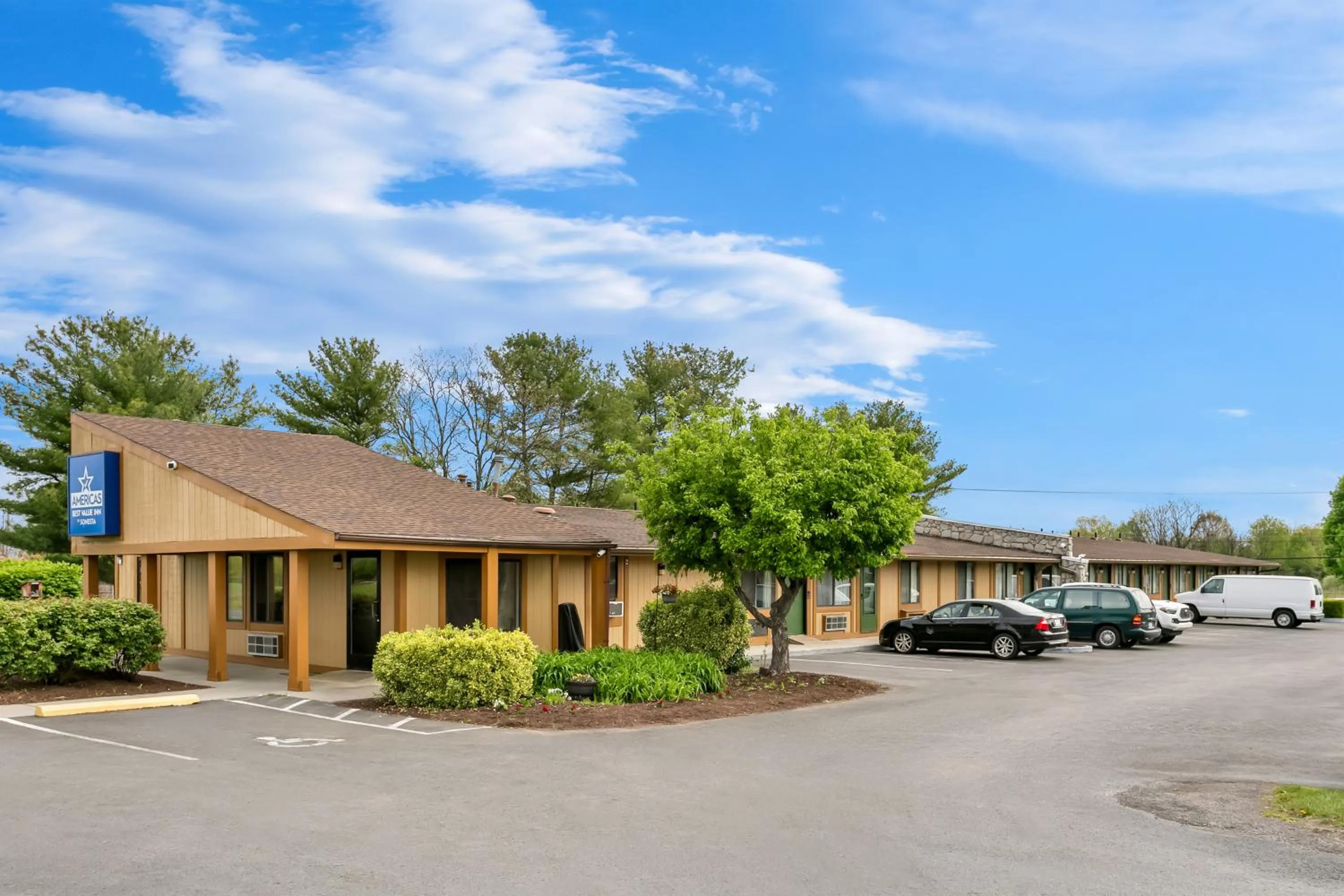Property building in Knights Inn Martinsburg