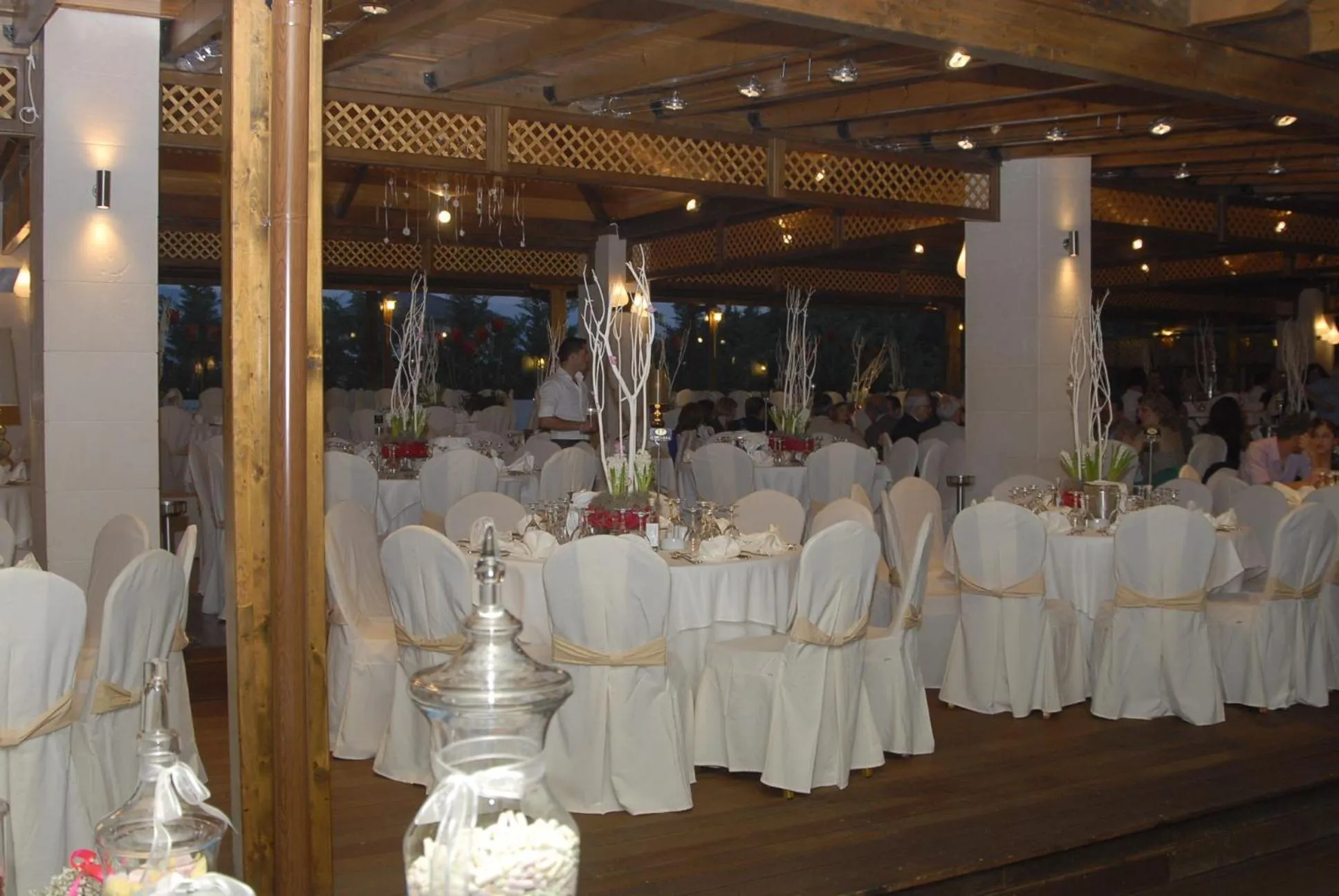 Restaurant/places to eat in Hotel Cezaria