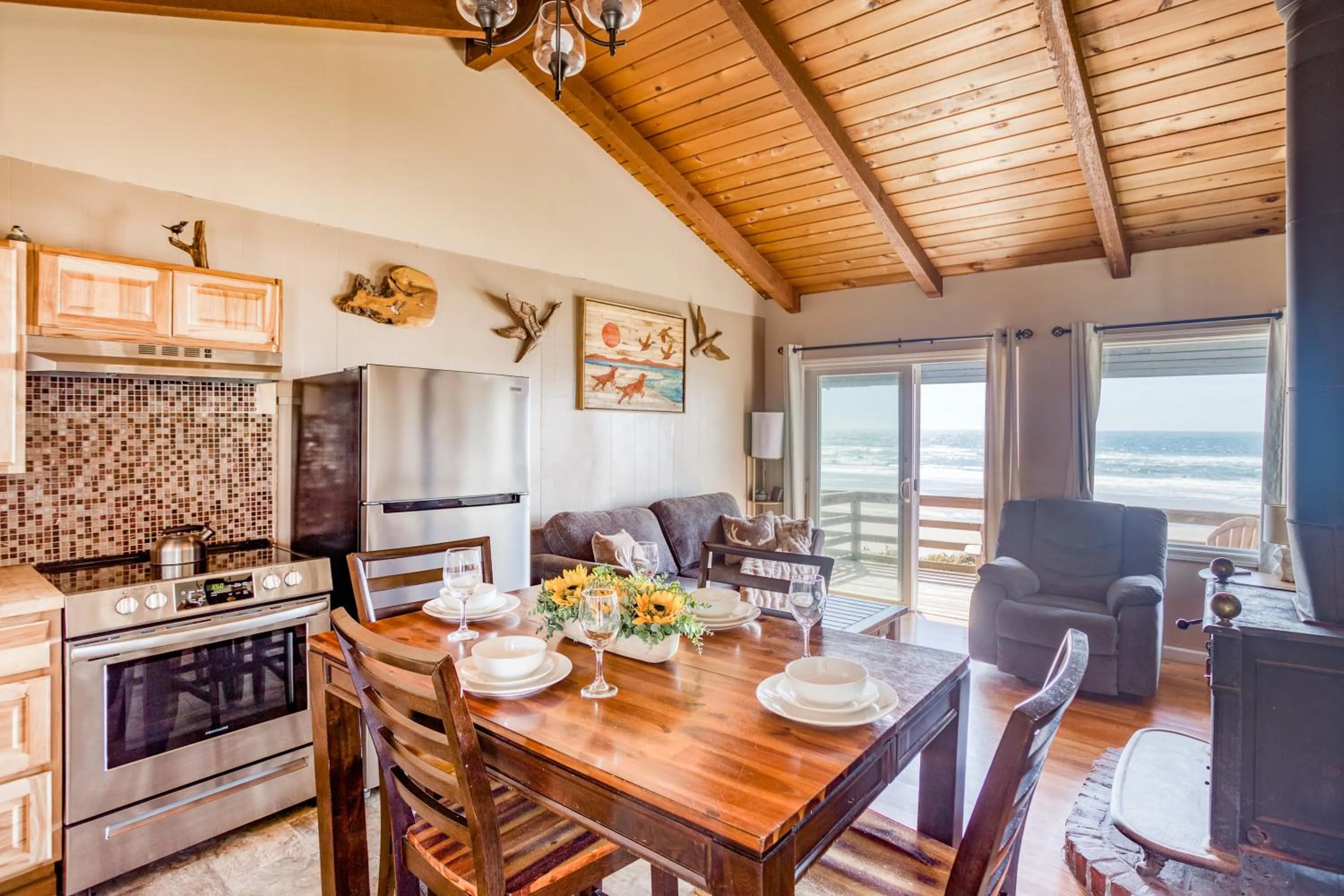 Kitchen or kitchenette in Moolack Shores Inn