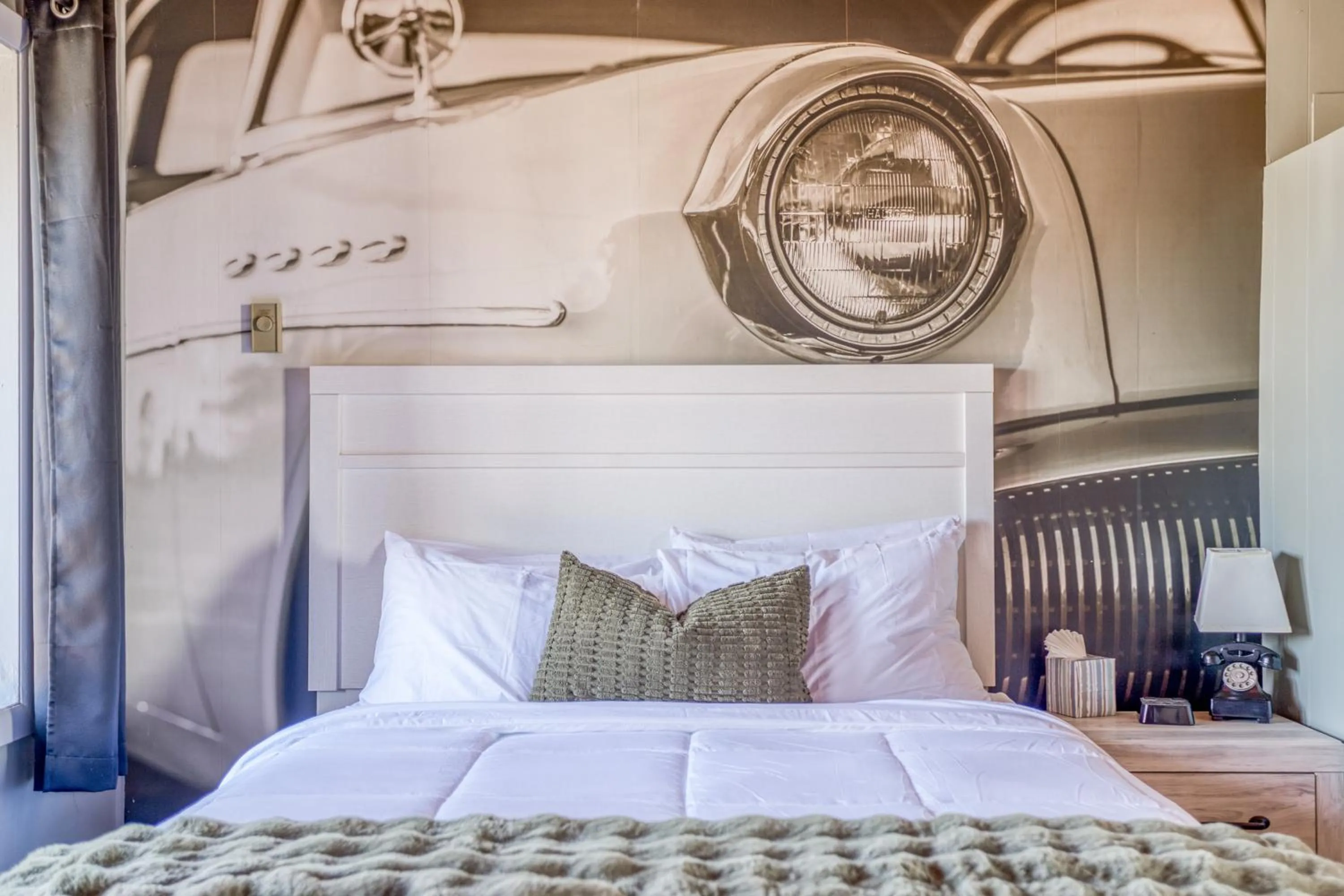Bedroom, Bed in Moolack Shores Inn