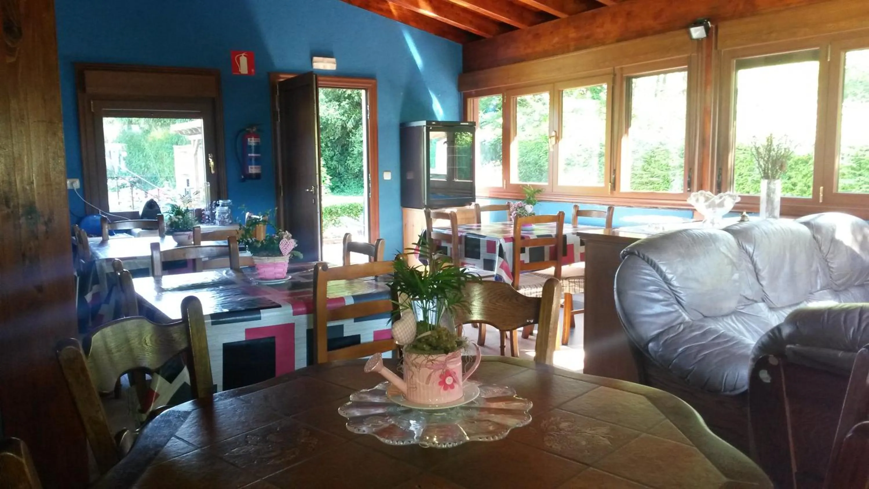 Communal lounge/ TV room in Casa Rural Ibarrondo Etxea