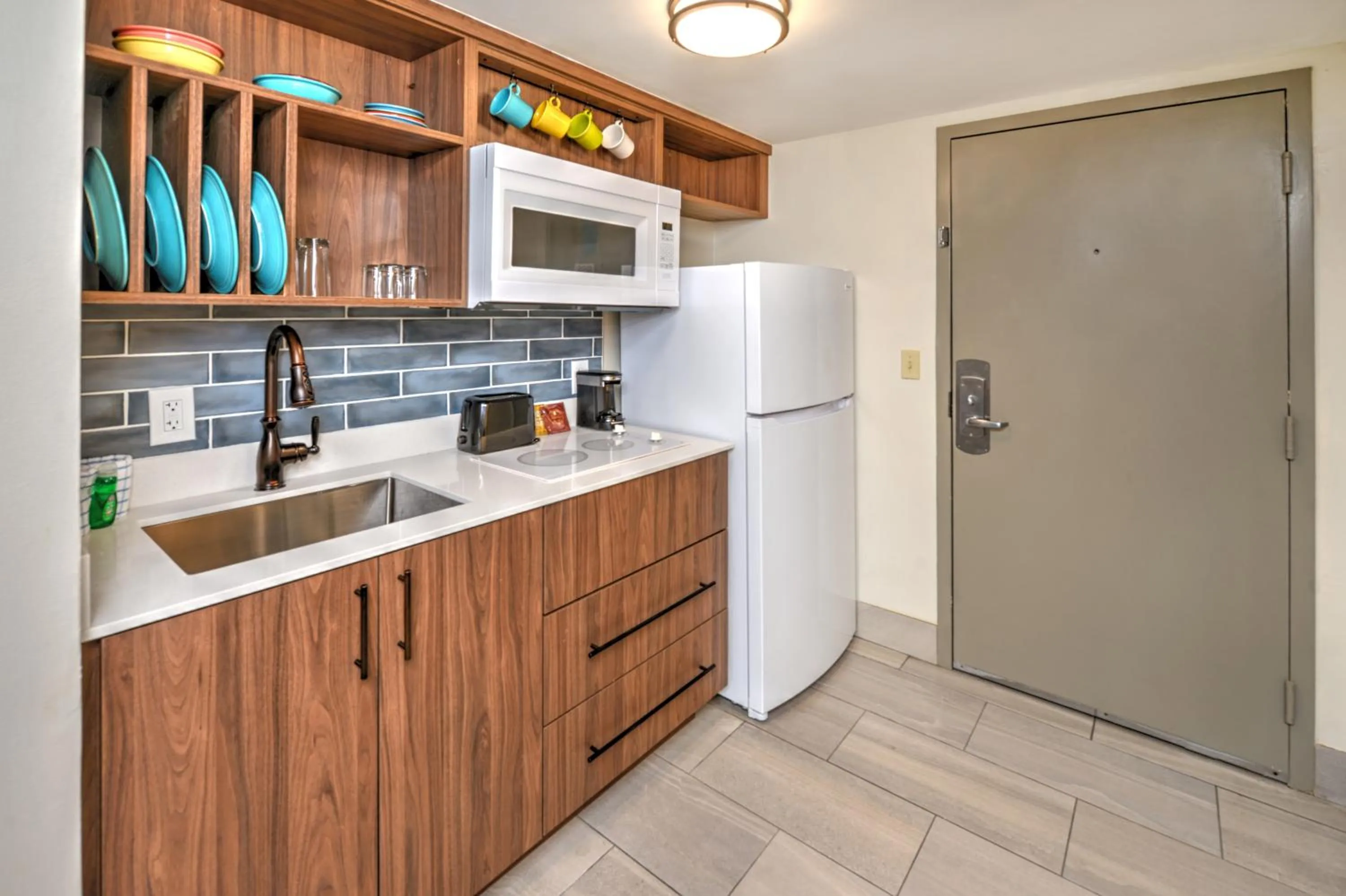 Bahama House - Daytona Beach Shores