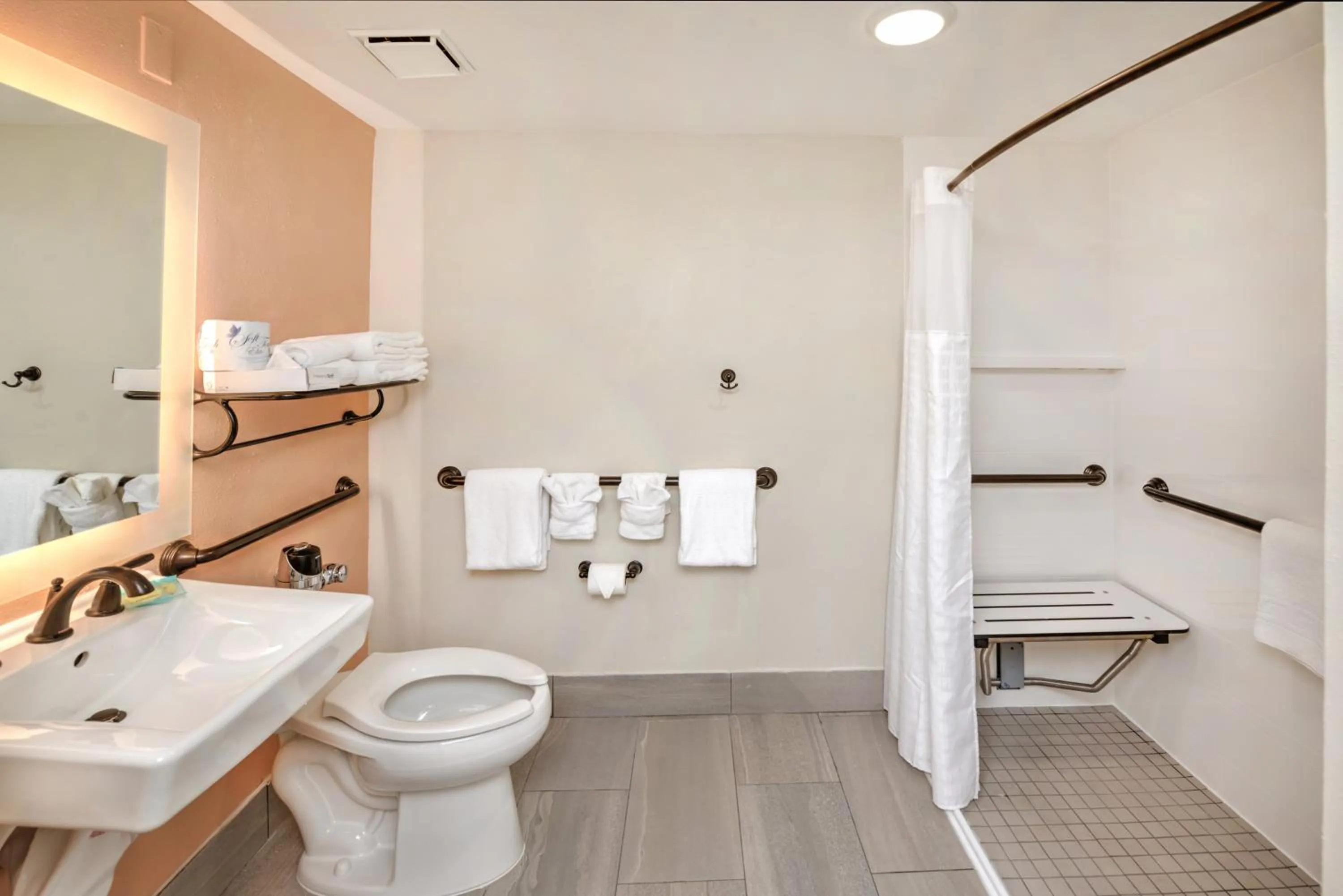 Bahama House - Daytona Beach Shores