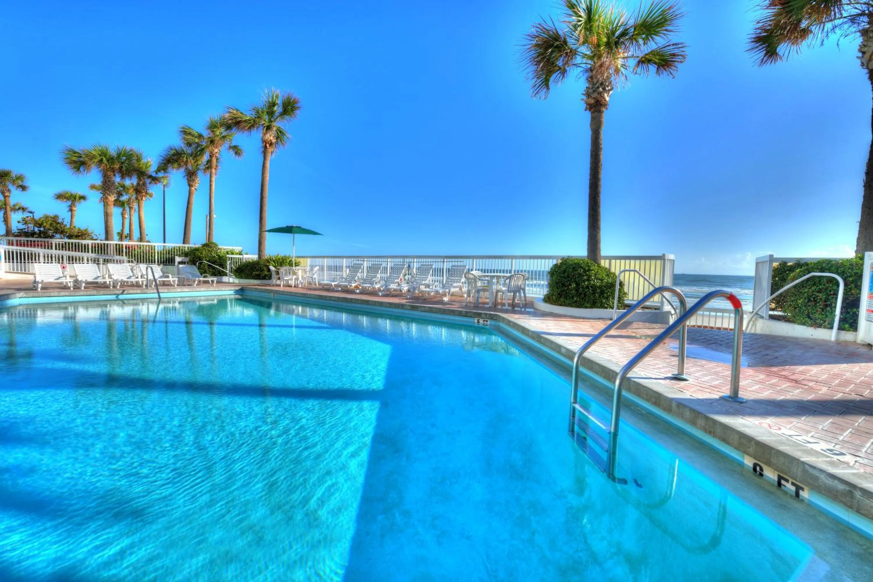 Patio in Bahama House - Daytona Beach Shores