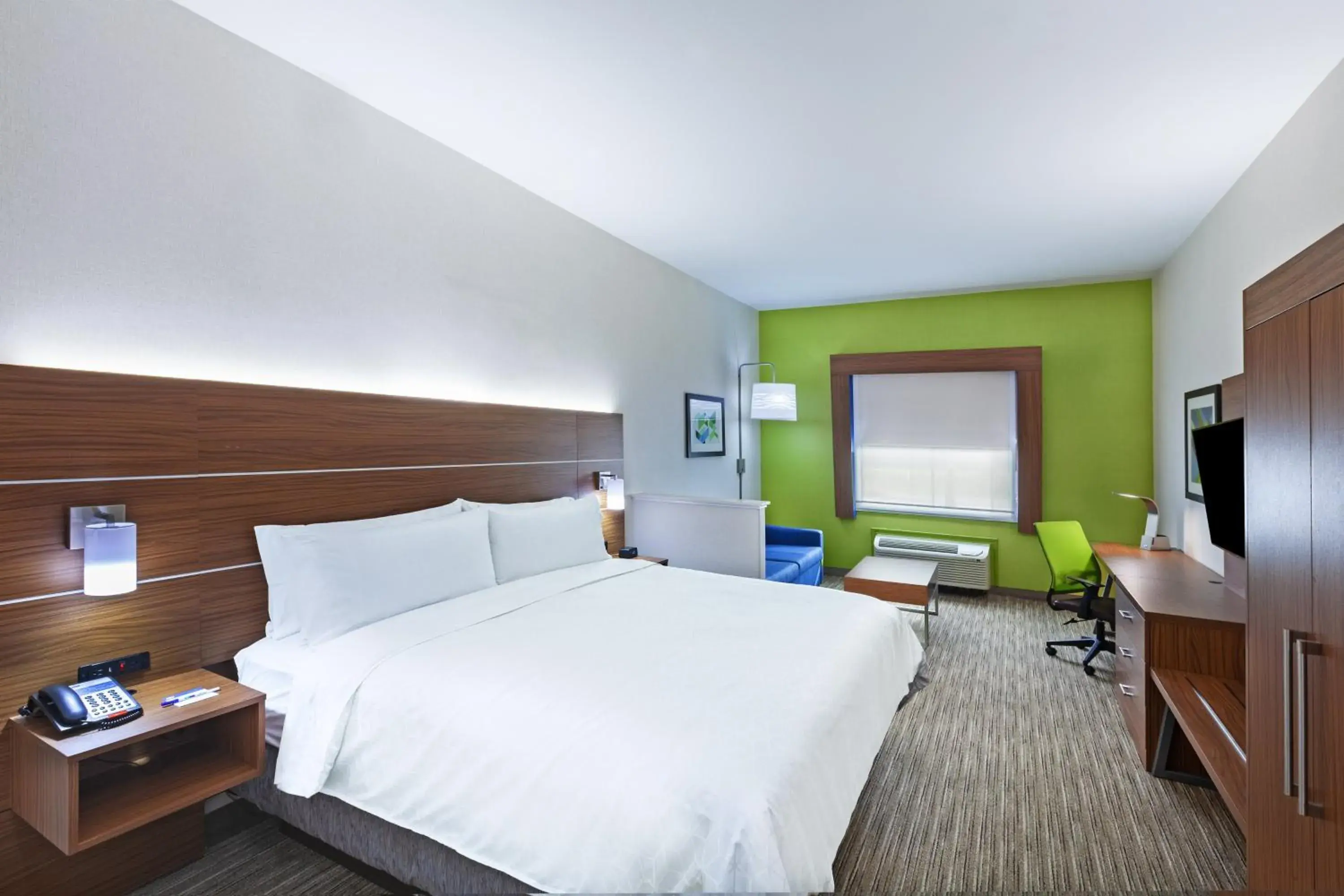 Standard Room in Holiday Inn Express & Suites Longview South I-20 by IHG Standard Room in Holiday Inn Express & Suites Longview South I-20 by IHG