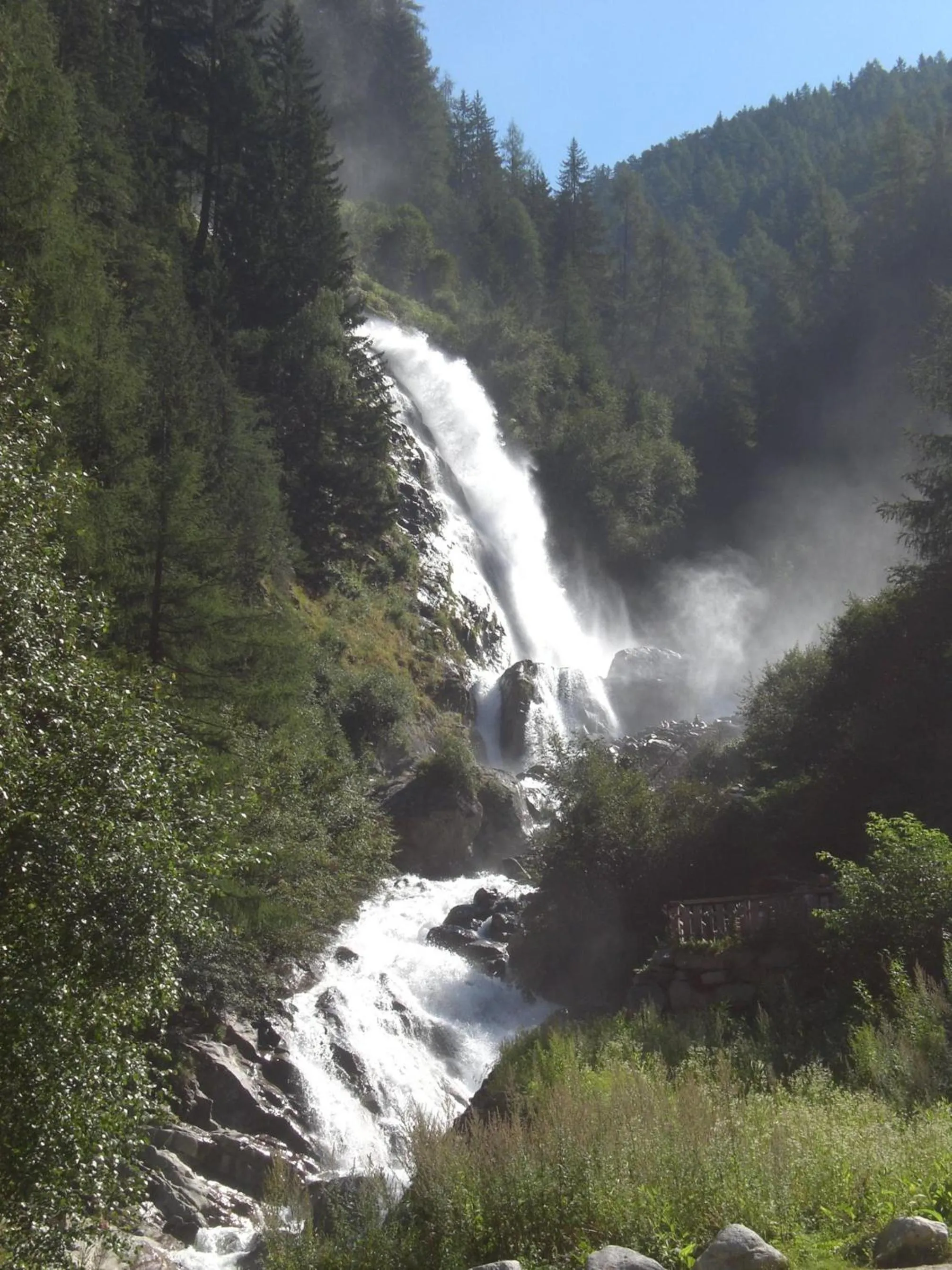 Nearby landmark in Haus am Brunnen