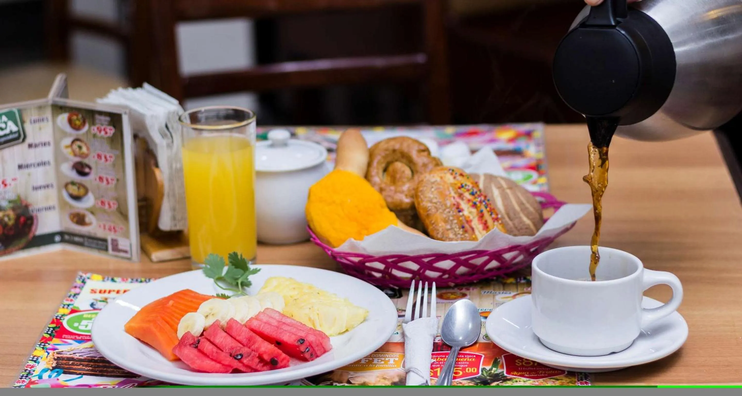 Restaurant/places to eat in Best Western Hotel Madan