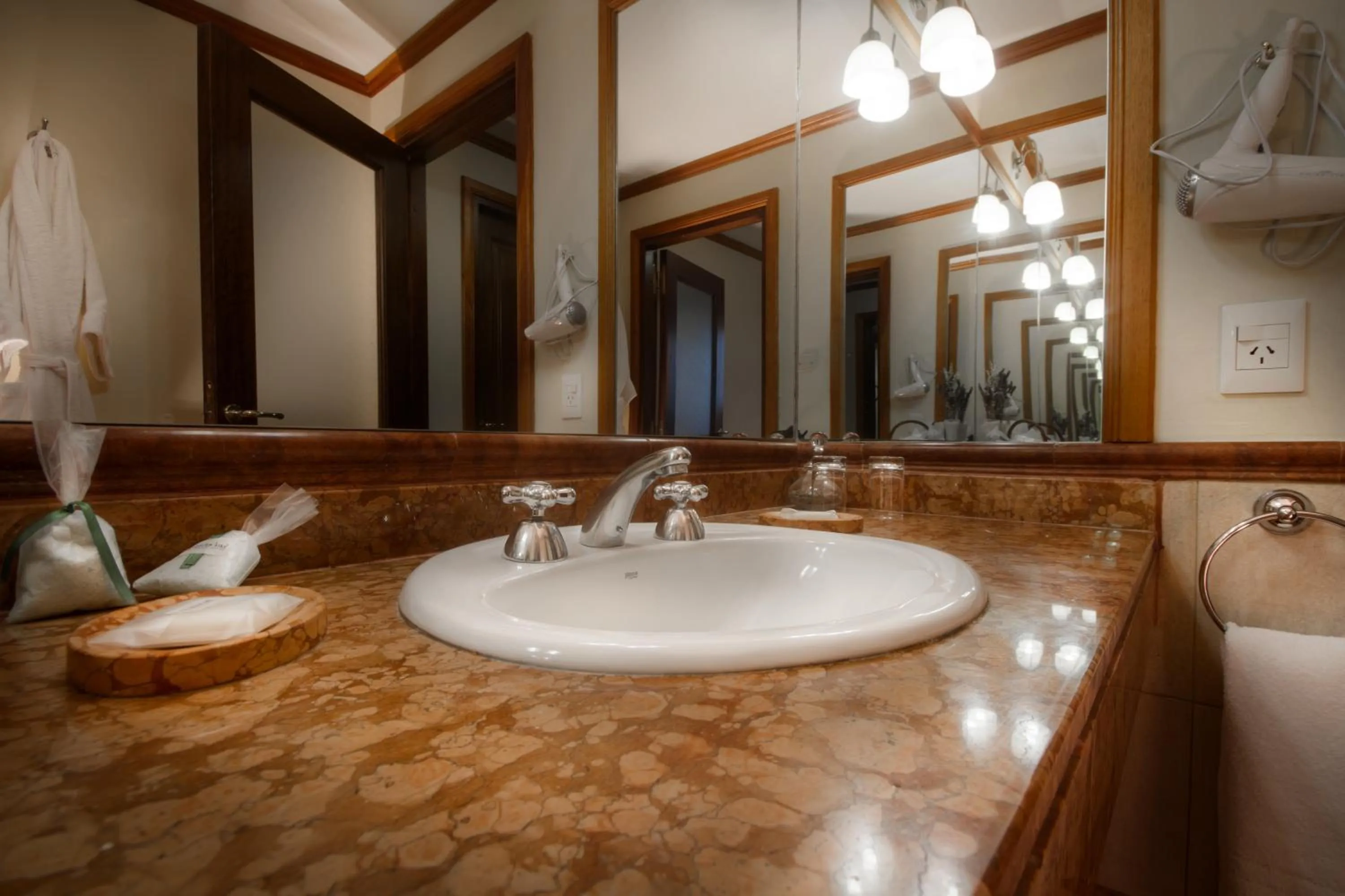 Bathroom in Hotel Kosten Aike