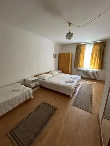 Triple Room in Corvin Panzio Triple Room in Corvin Panzio