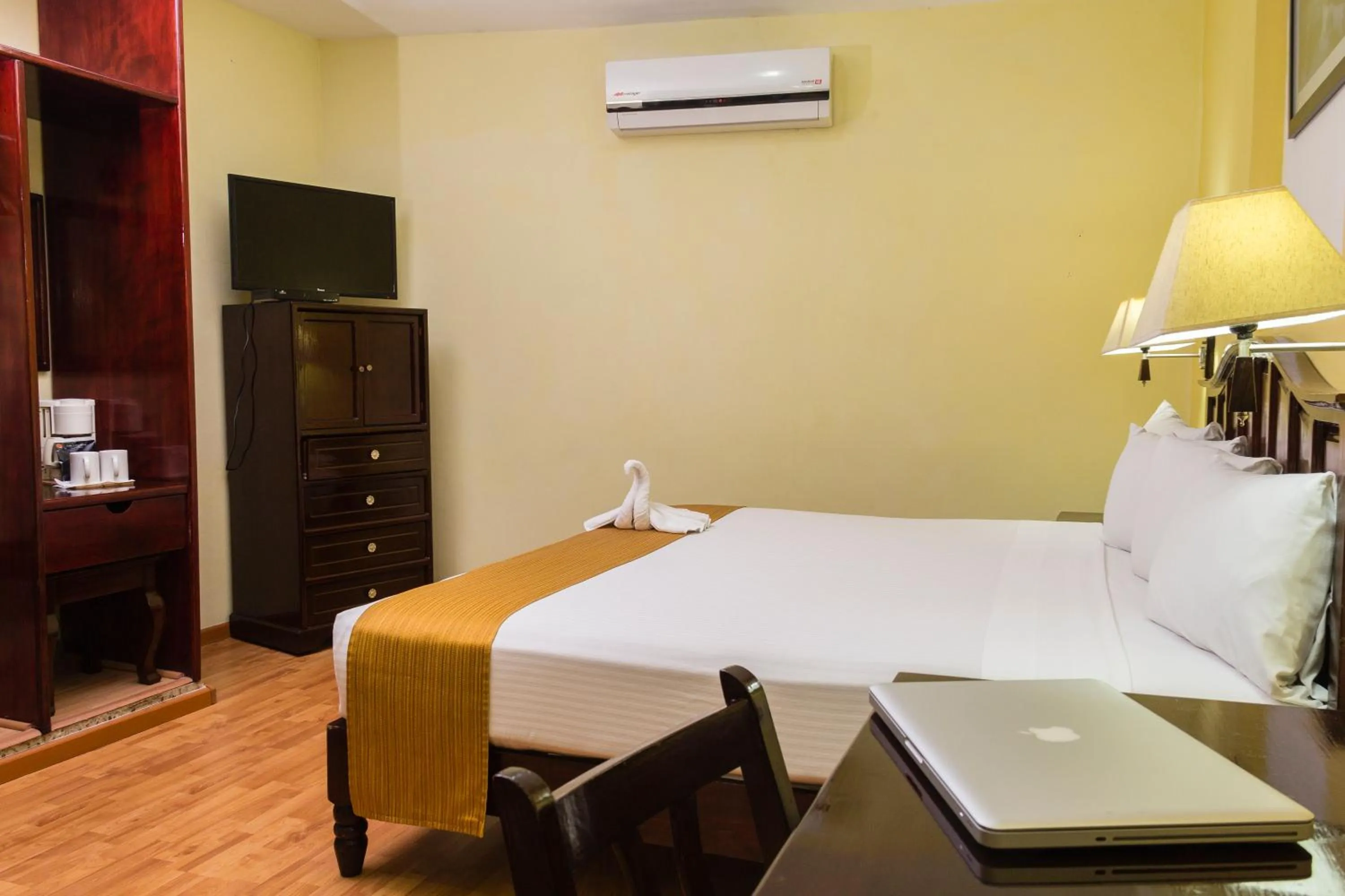 Bed in Hotel Madan Cárdenas