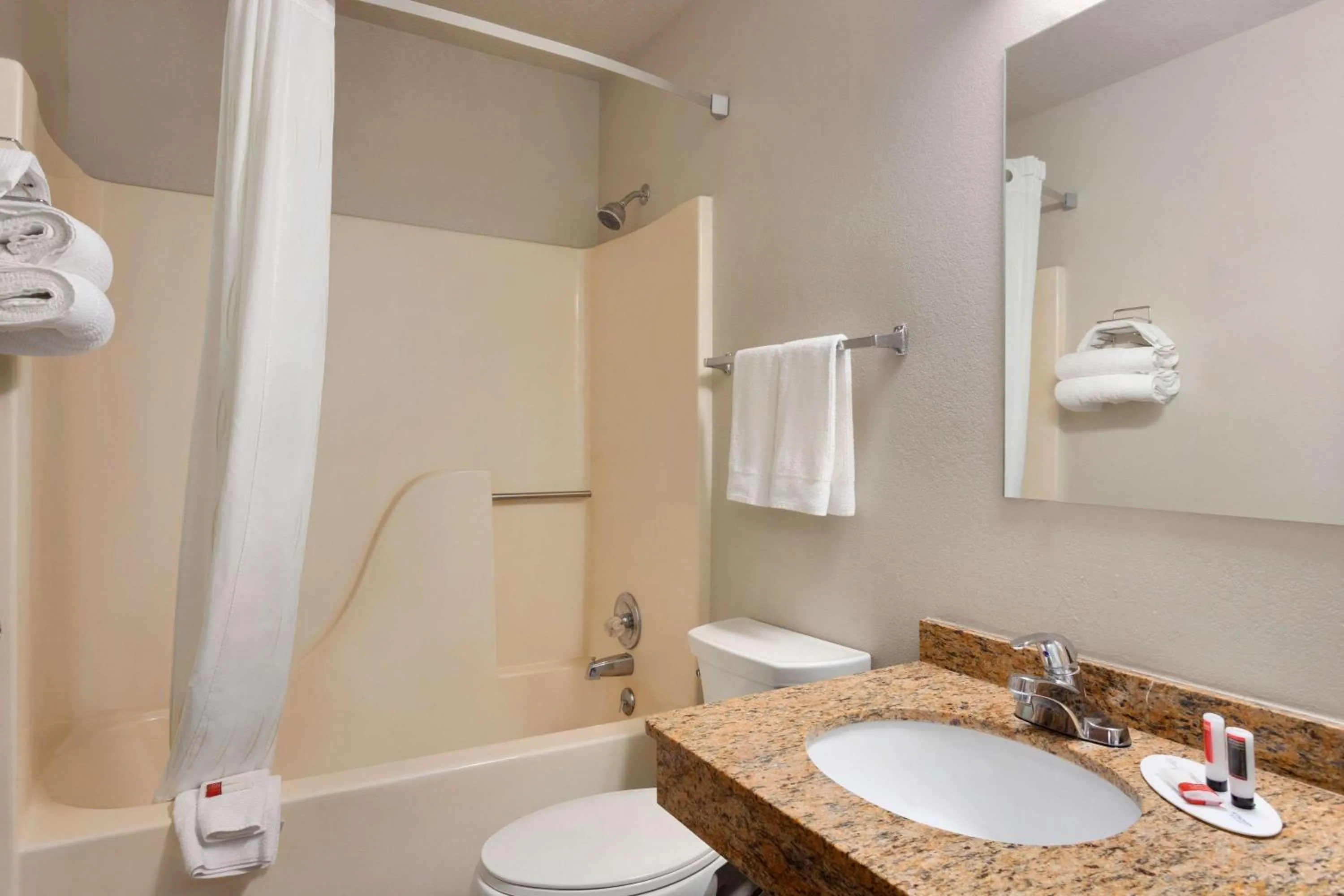 Bathroom in Travelodge by Wyndham Jefferson City