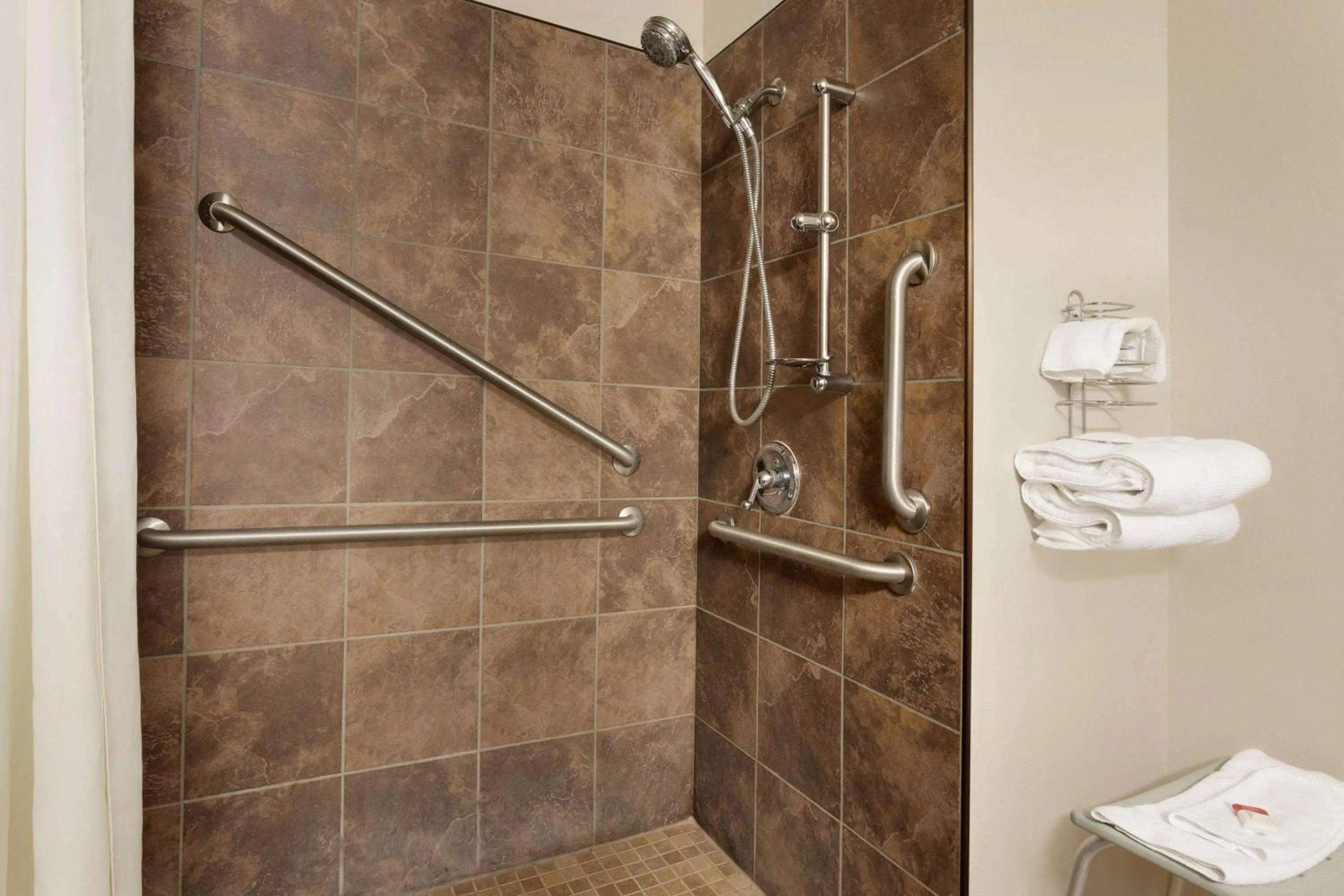 Bathroom in Travelodge by Wyndham Jefferson City