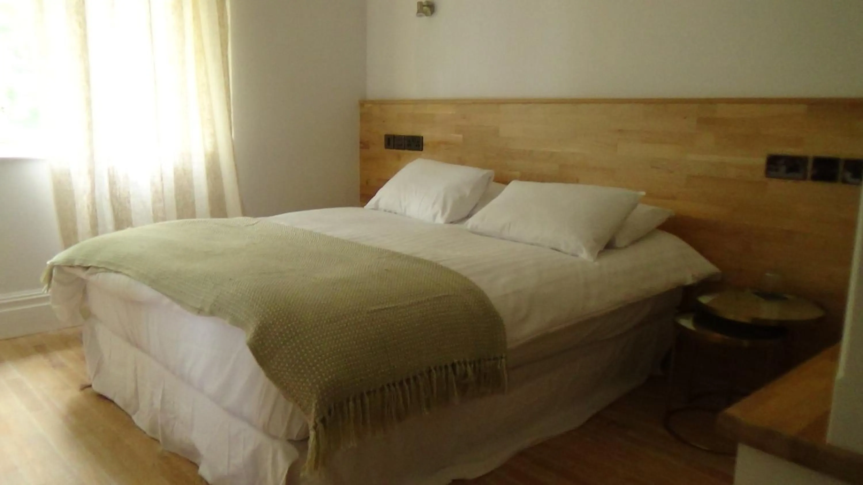 Bed in The Kingsley at Eversley