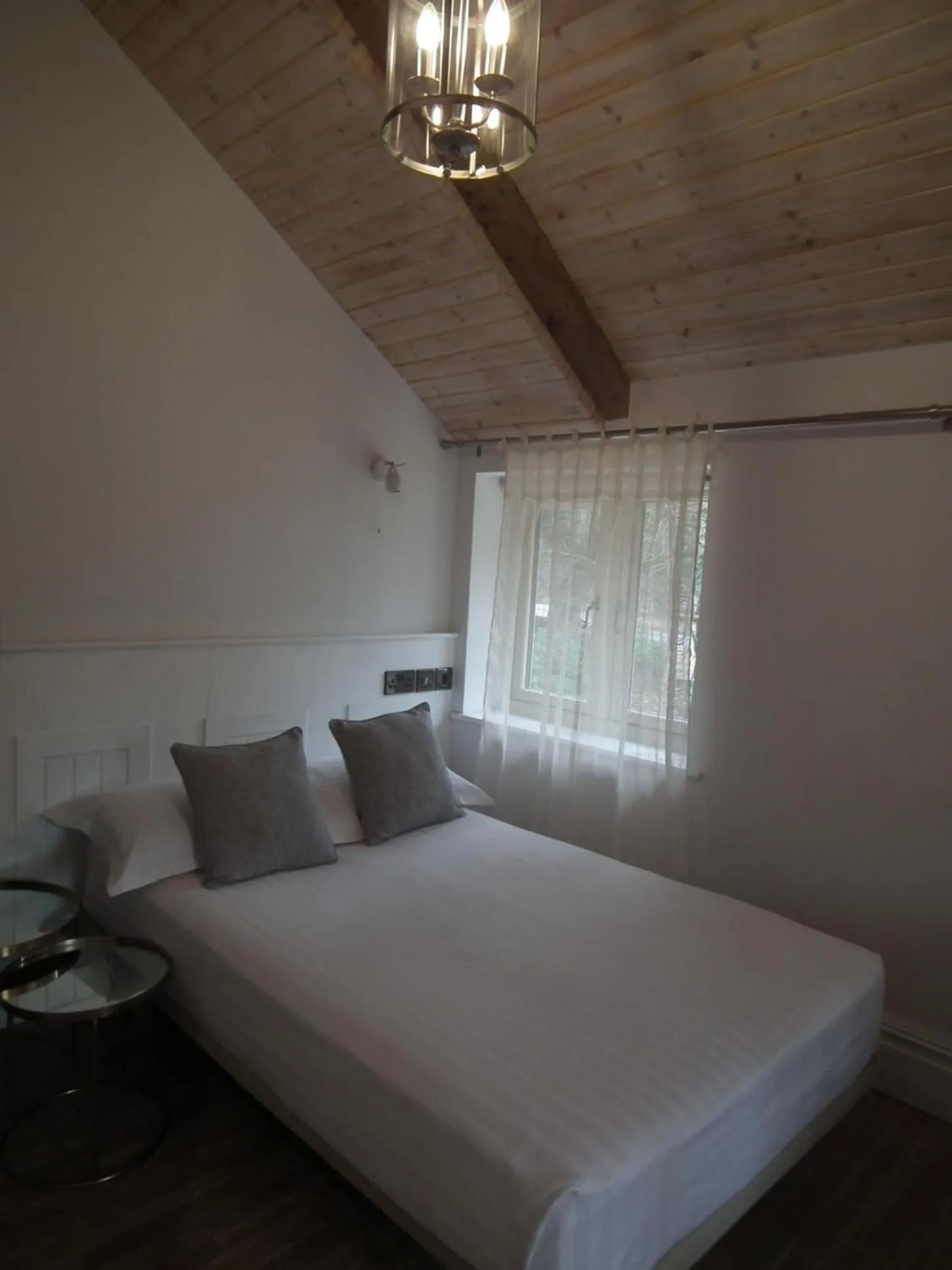 Bed in The Kingsley at Eversley