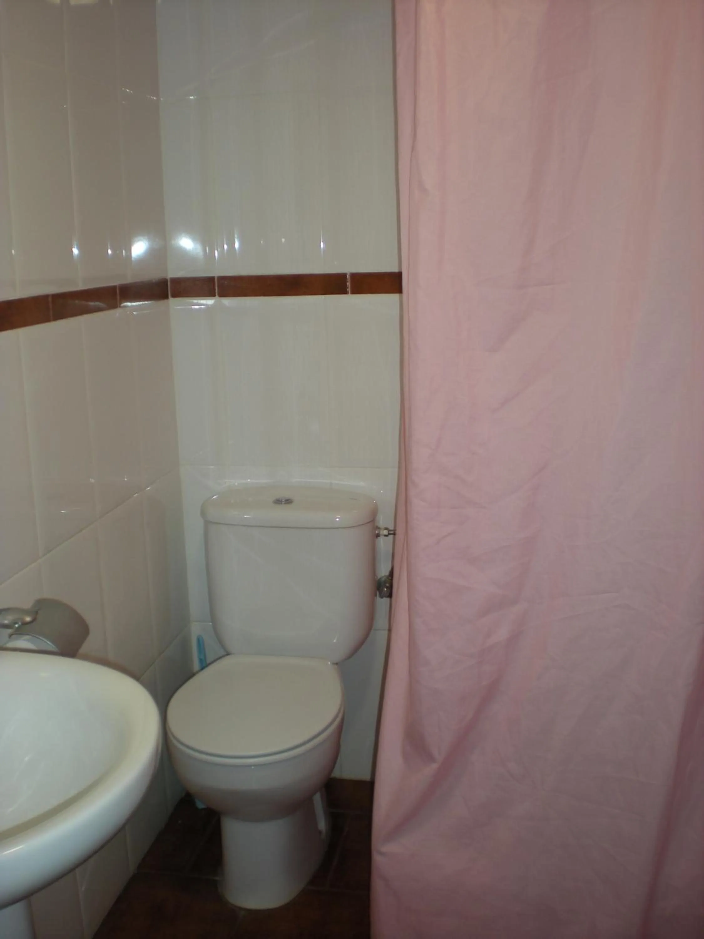 Bathroom in Hostal La Hispanidad