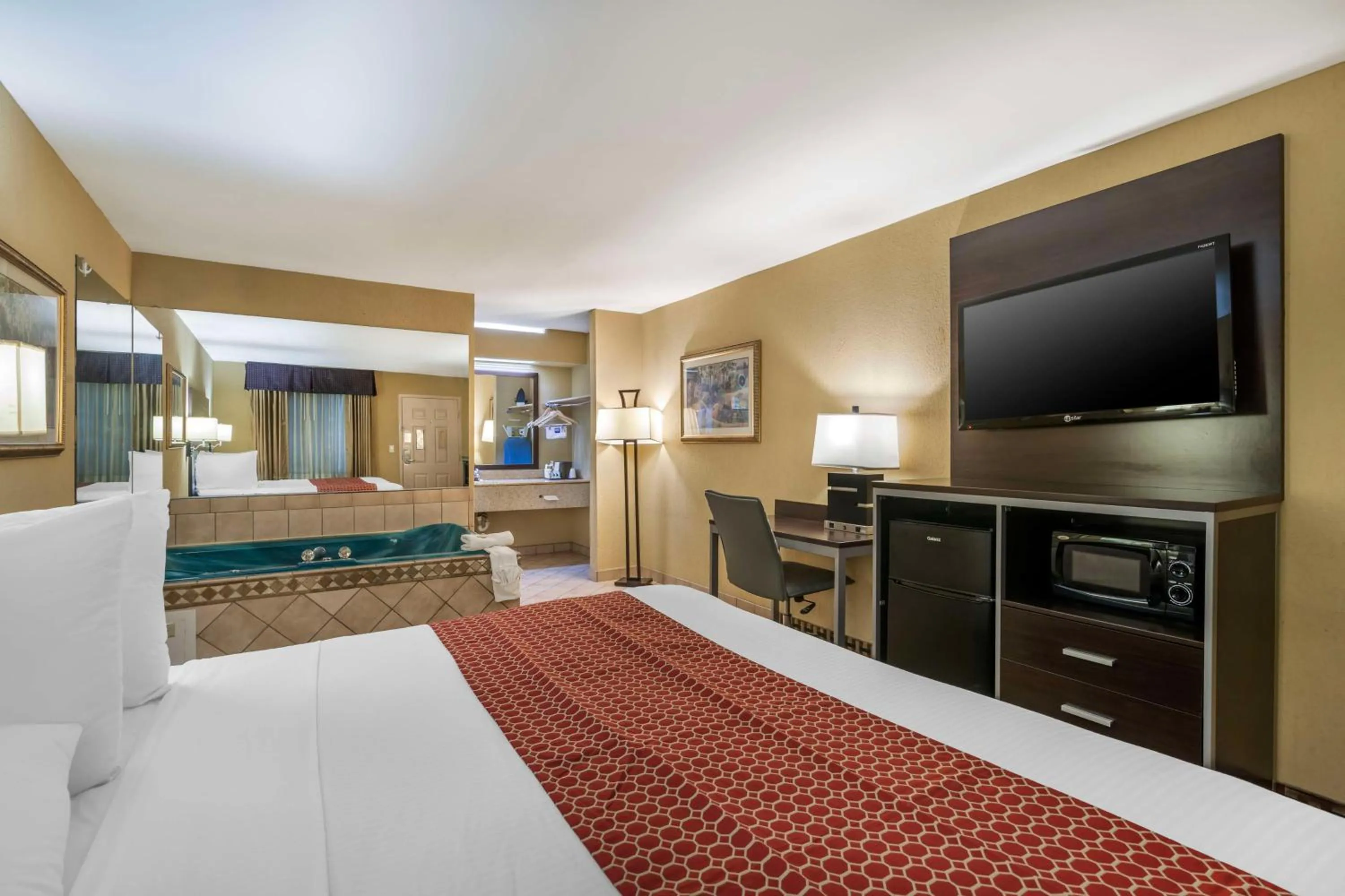 Bedroom, Bed in Best Western Bradford Inn