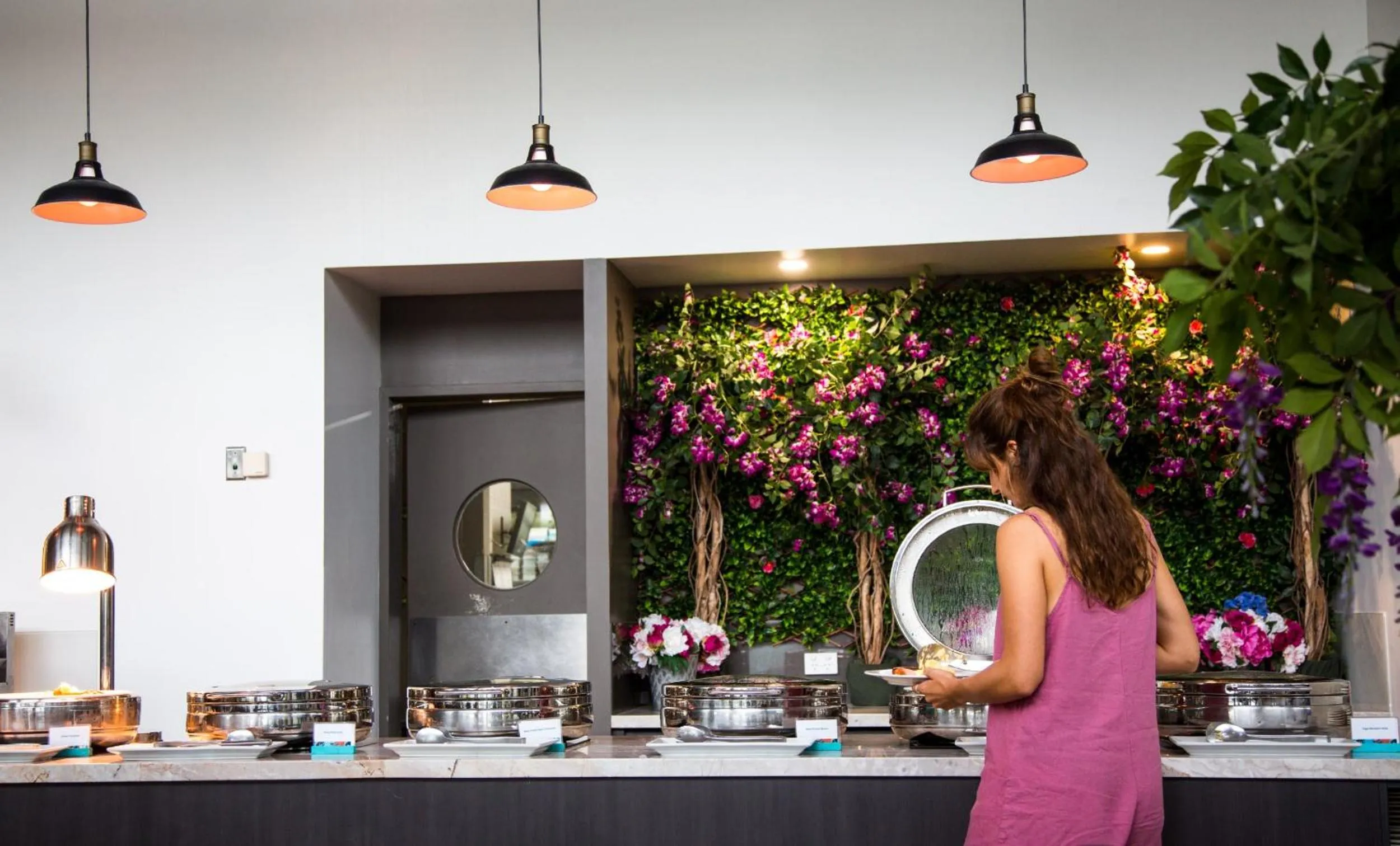 Restaurant/places to eat in Cairns Harbourside Hotel