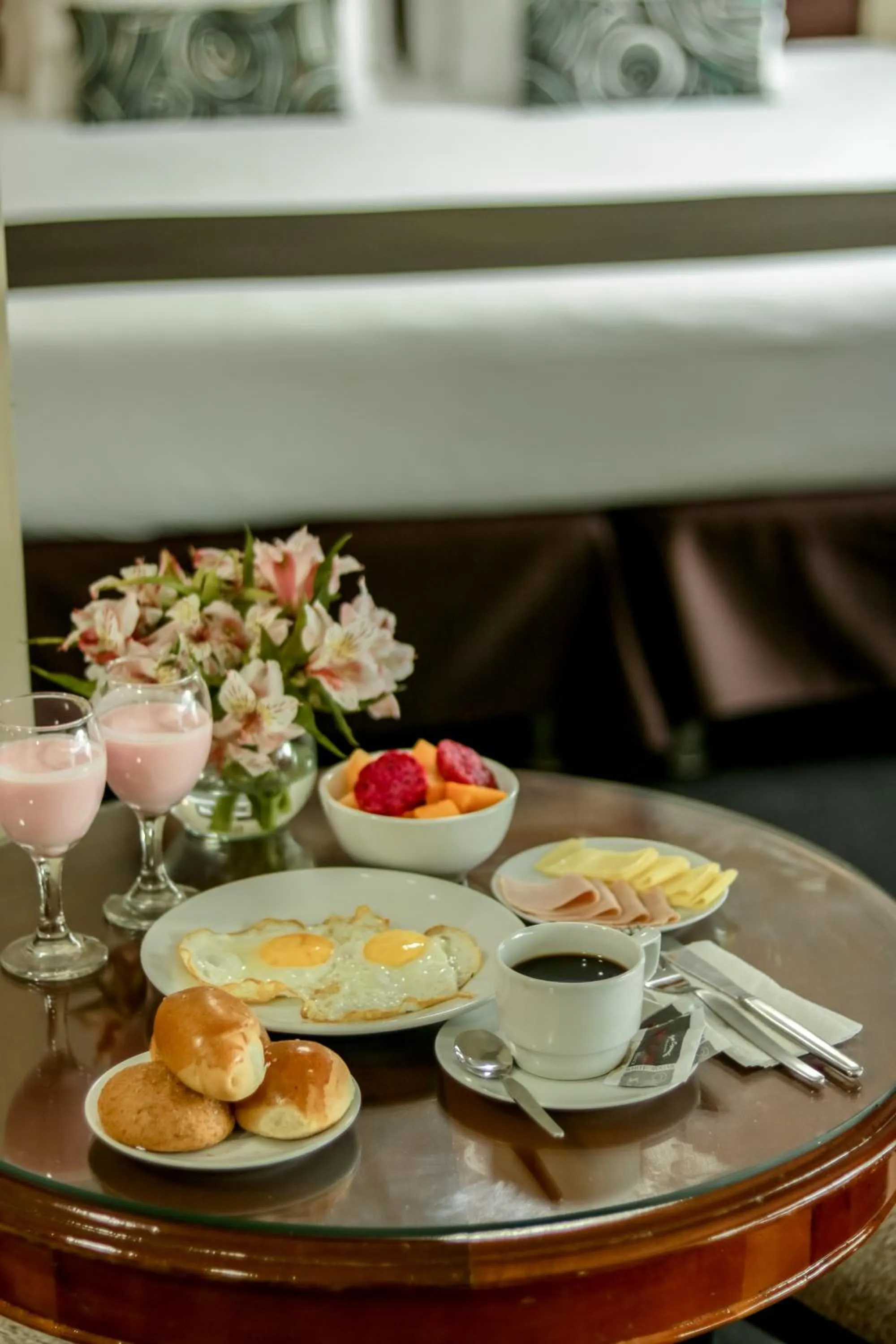 Food in Epiqus Hotel