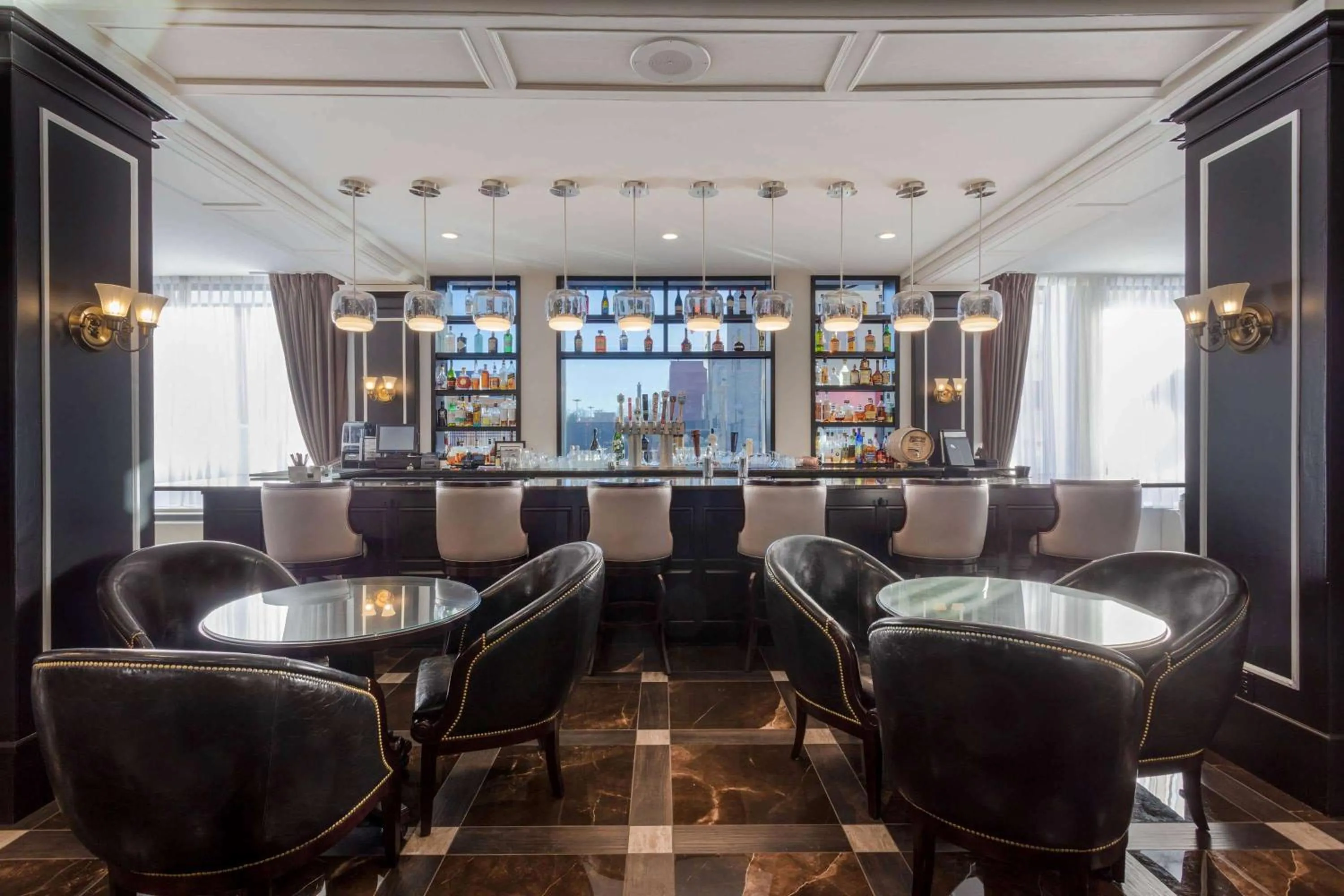 Lounge or bar in Hotel Retlaw, Trademark Collection by Wyndham