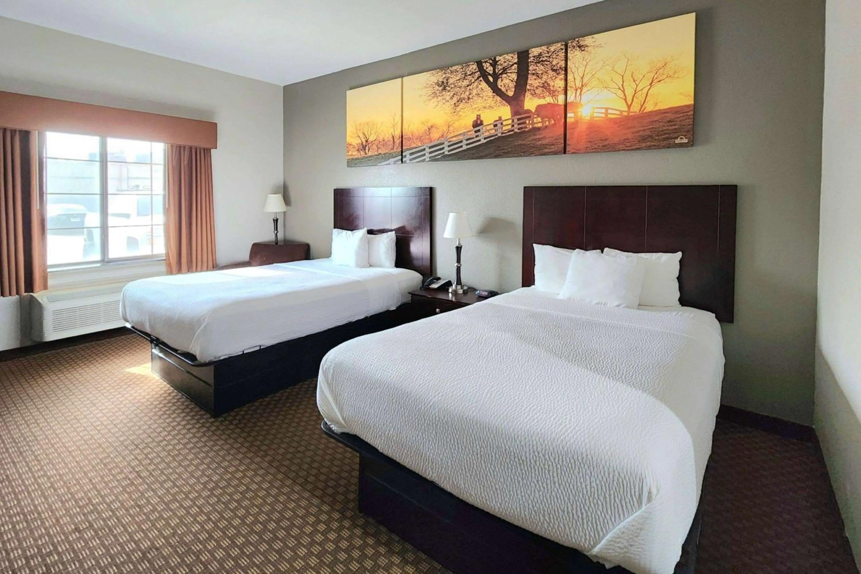 Photo of the whole room, Bed in Days Inn by Wyndham Kemah