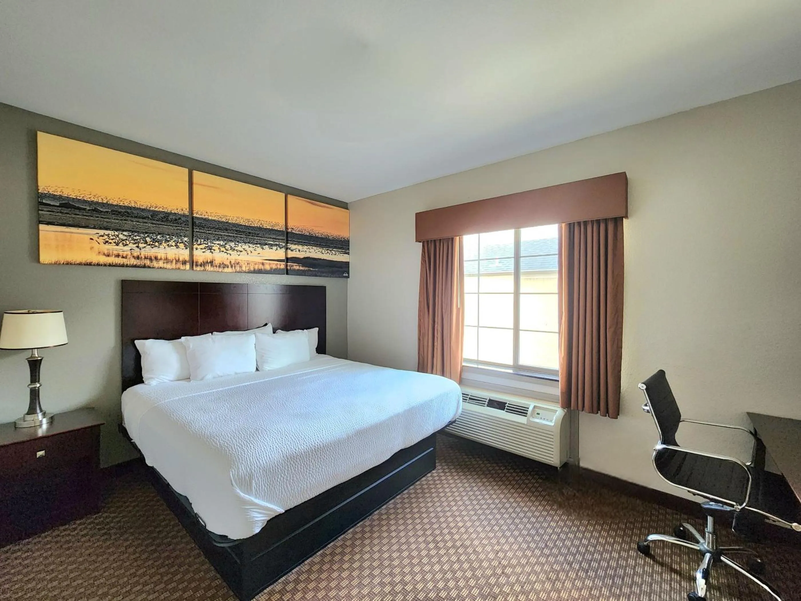 Bedroom, Bed in Days Inn by Wyndham Kemah