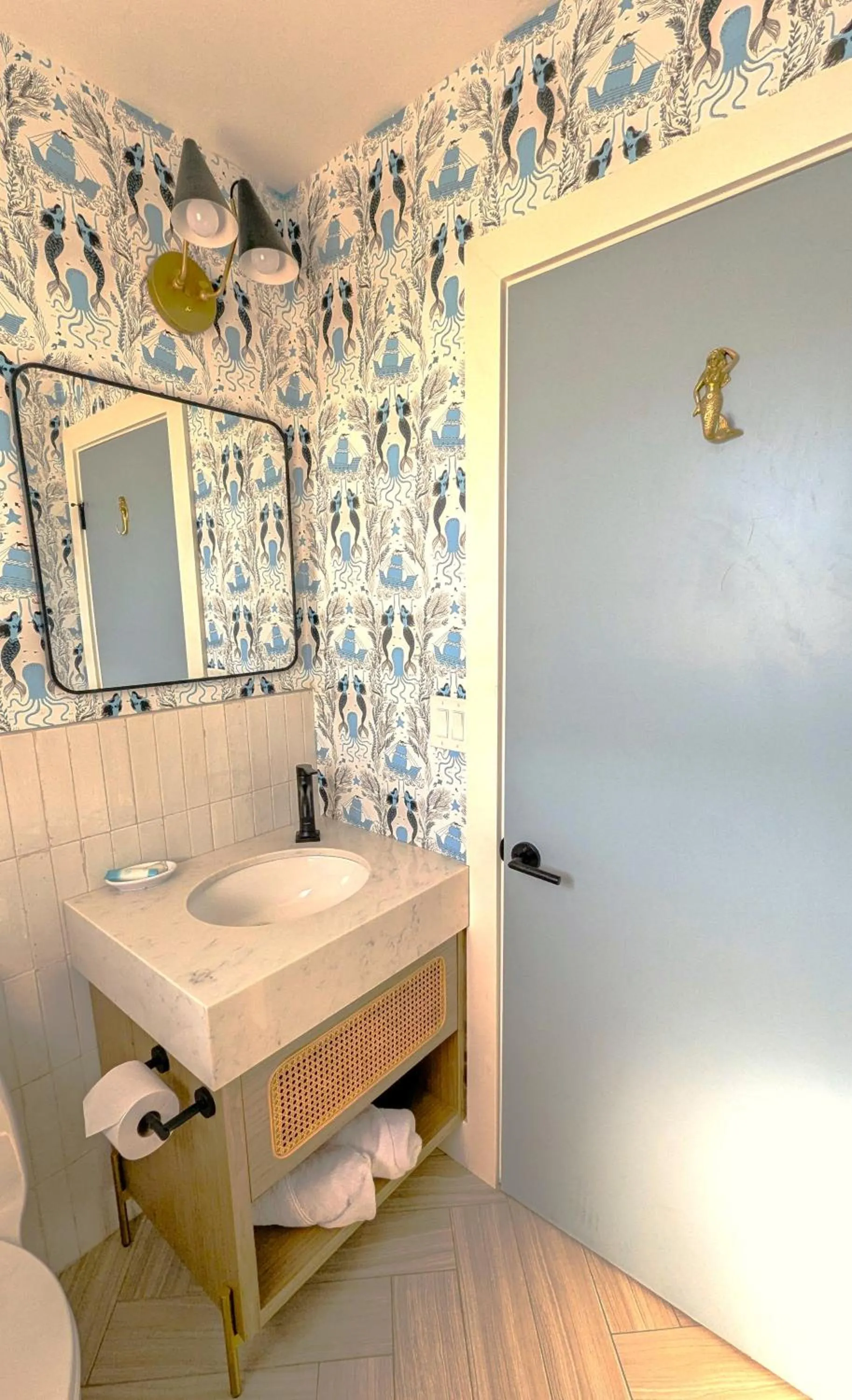 Bathroom in Seaway Inn