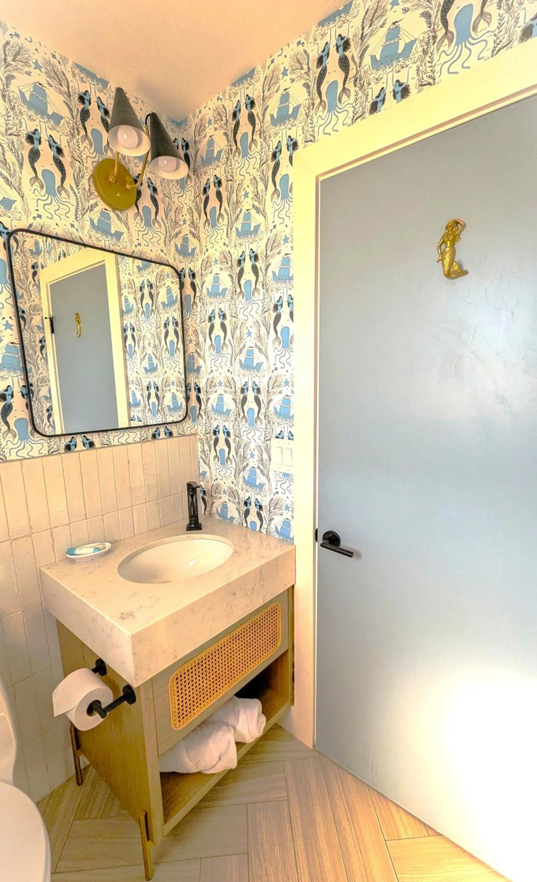 Bathroom in Seaway Inn