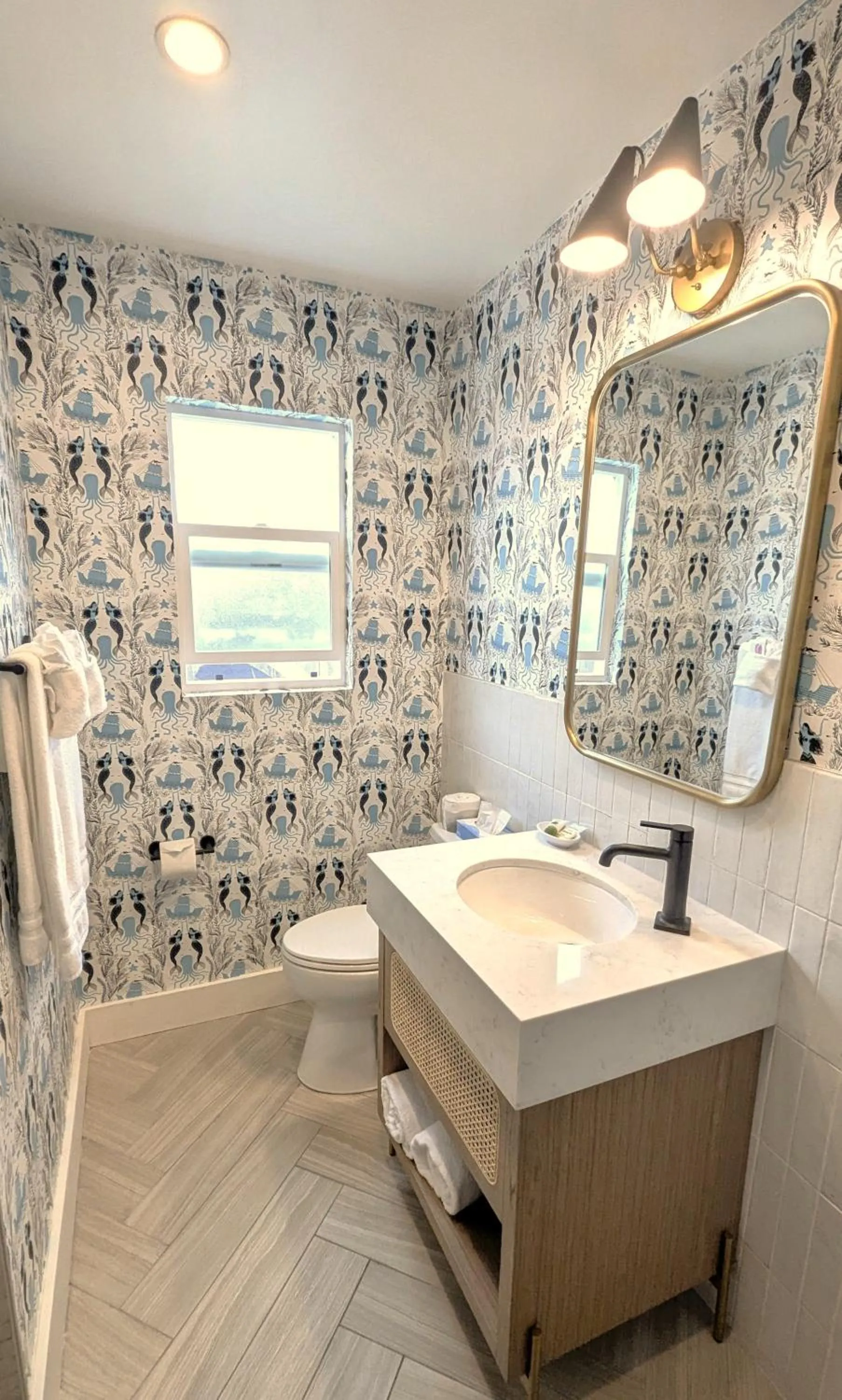 Bathroom in Seaway Inn