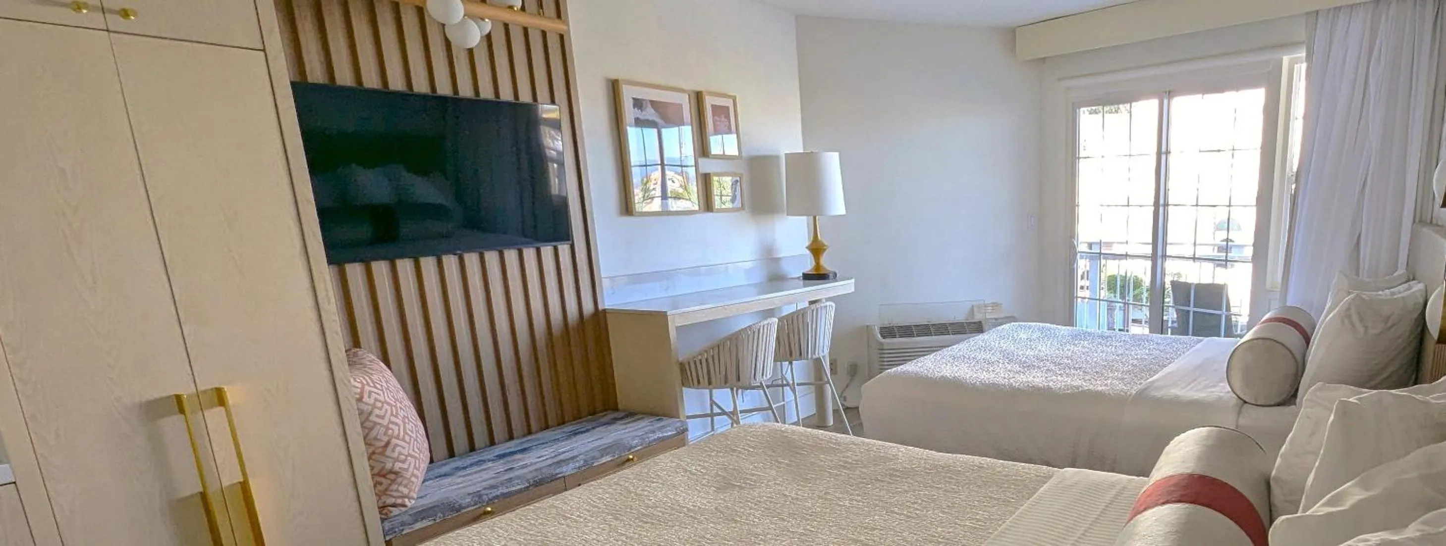 Bedroom, Bed in Seaway Inn