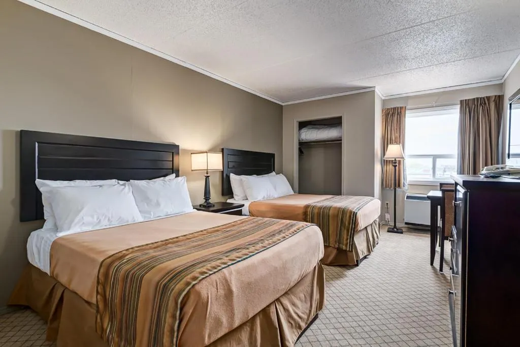 Bed in Airport Traveller's Inn