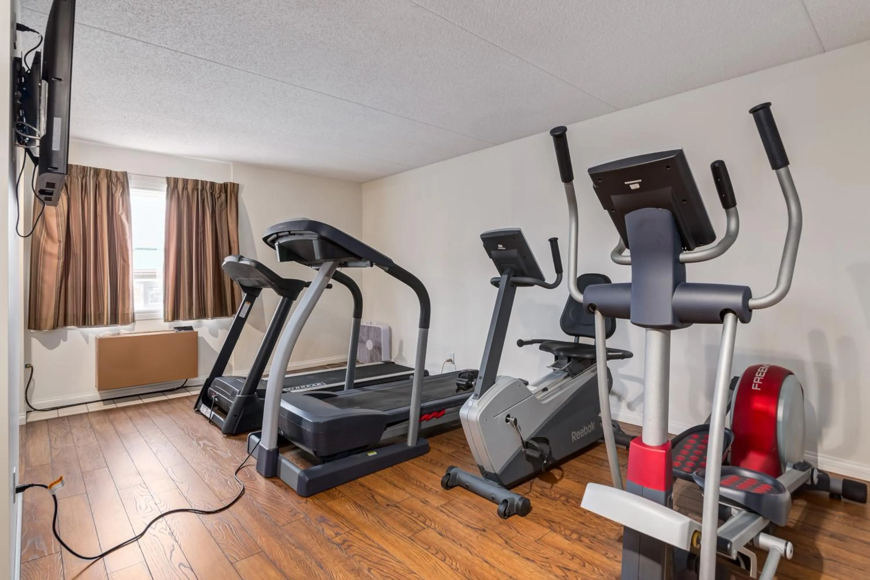 Fitness centre/facilities in Airport Traveller's Inn