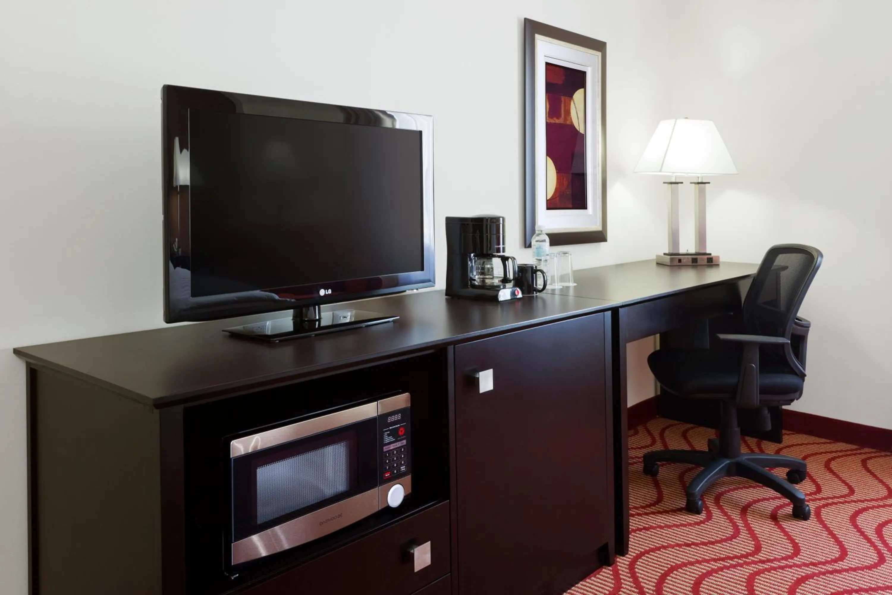 TV and multimedia in La Quinta by Wyndham San Luis Potosi