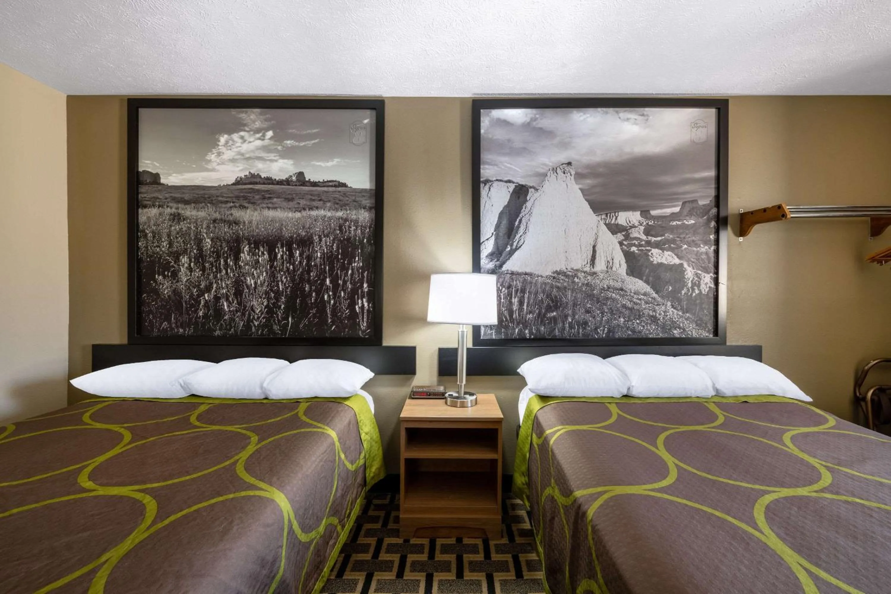 Bedroom, Bed in Super 8 by Wyndham O Neill NE