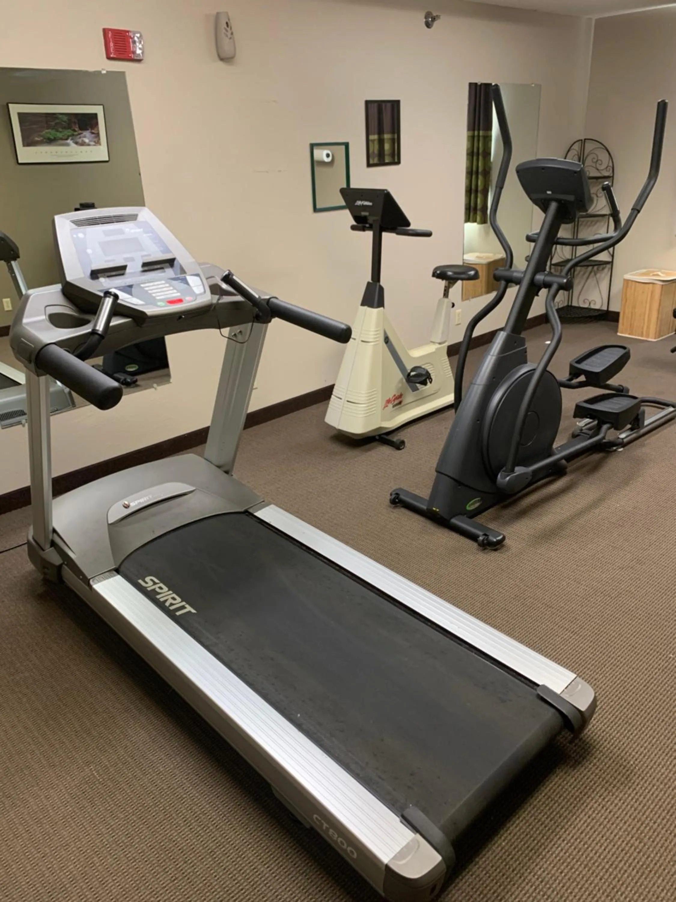 Fitness centre/facilities in Super 8 by Wyndham O Neill NE