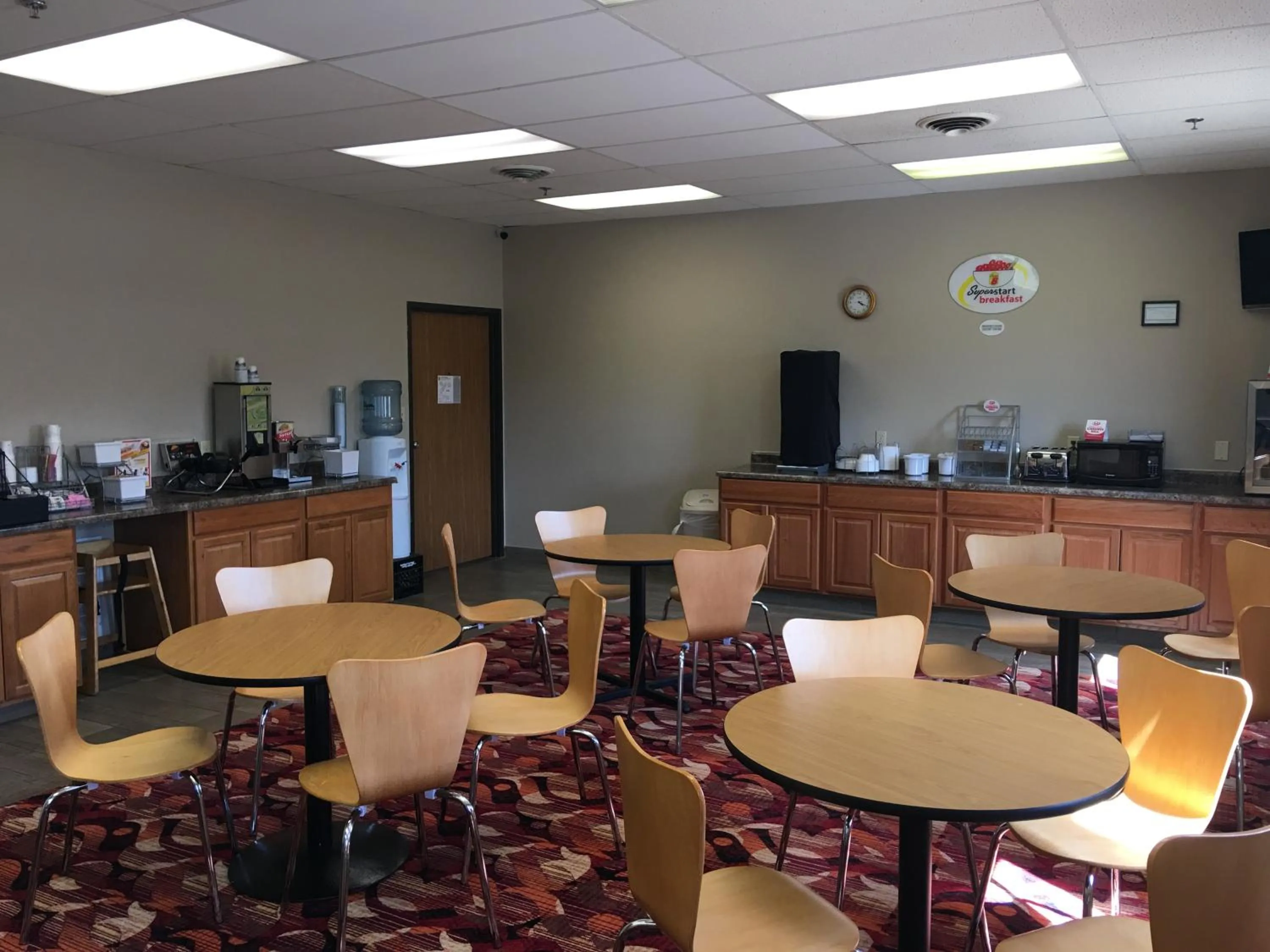 Area and facilities in Super 8 by Wyndham O Neill NE