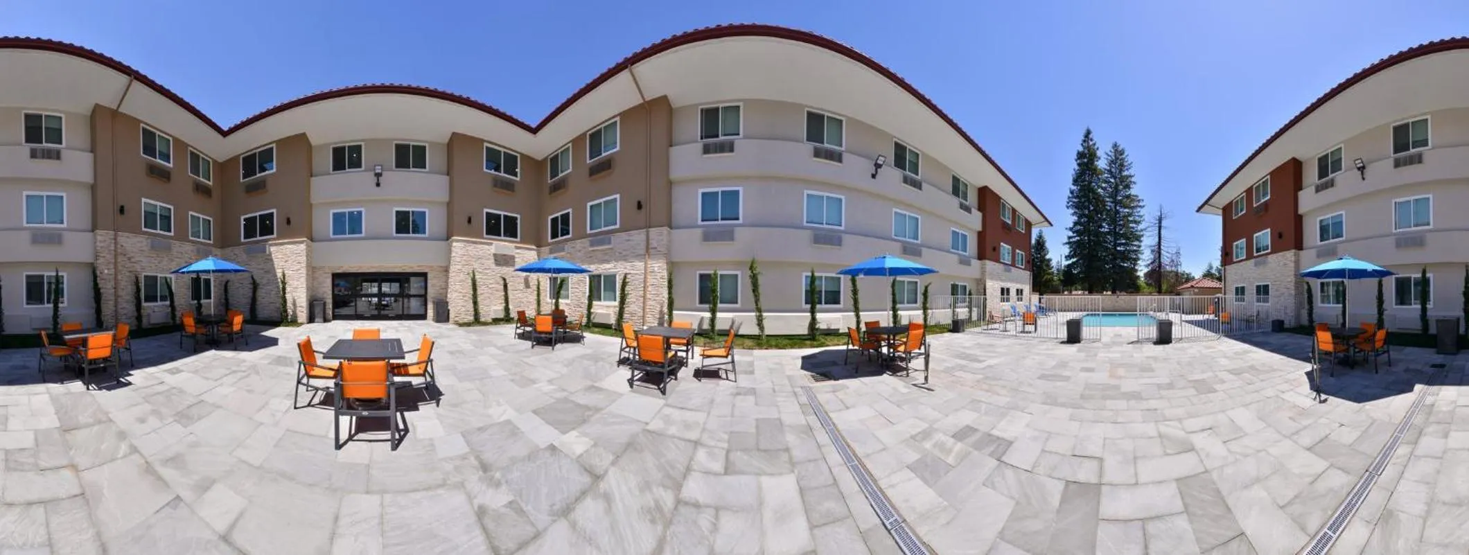 Swimming pool in Holiday Inn Express - Santa Rosa North by IHG