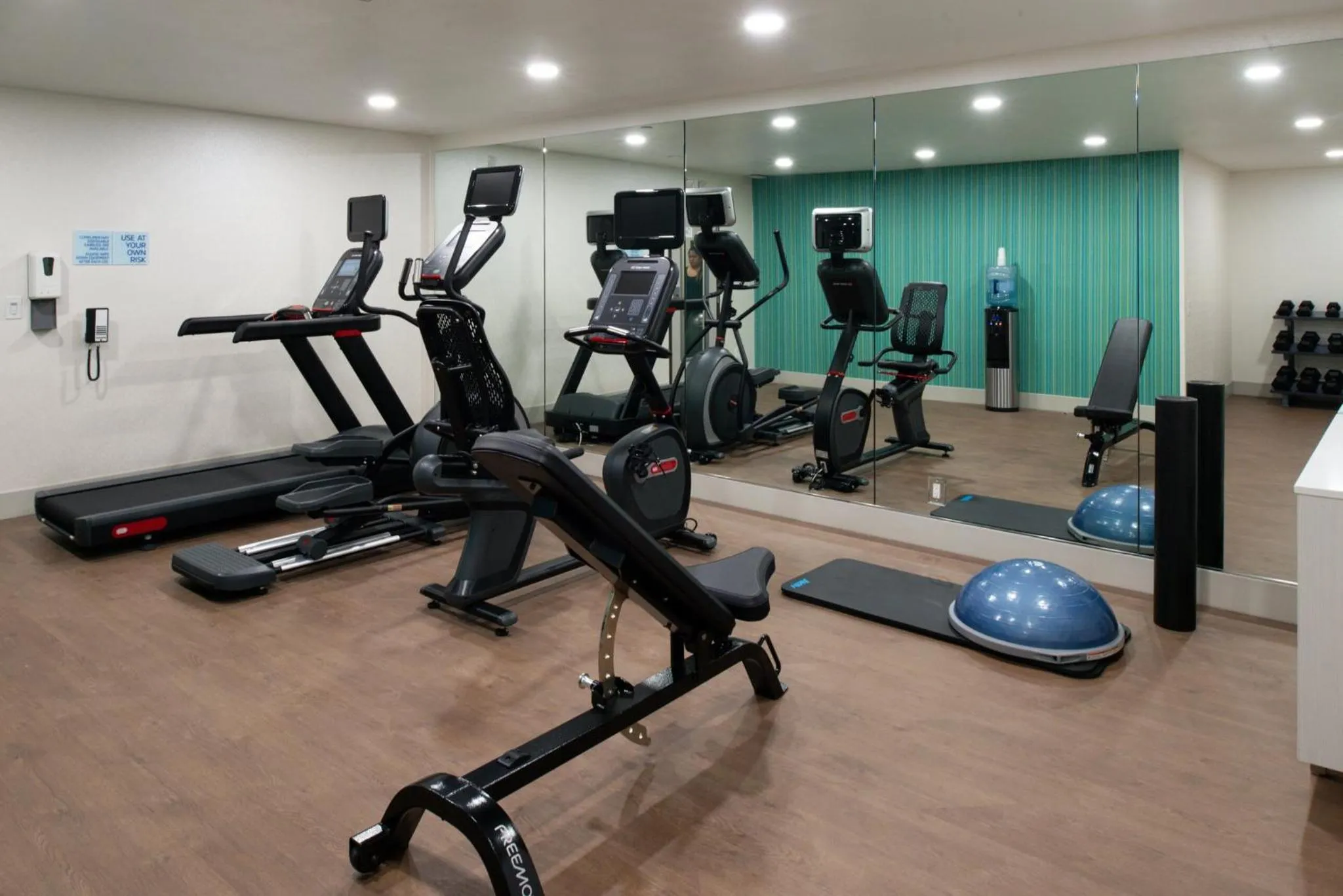Fitness centre/facilities in Holiday Inn Express - Santa Rosa North by IHG