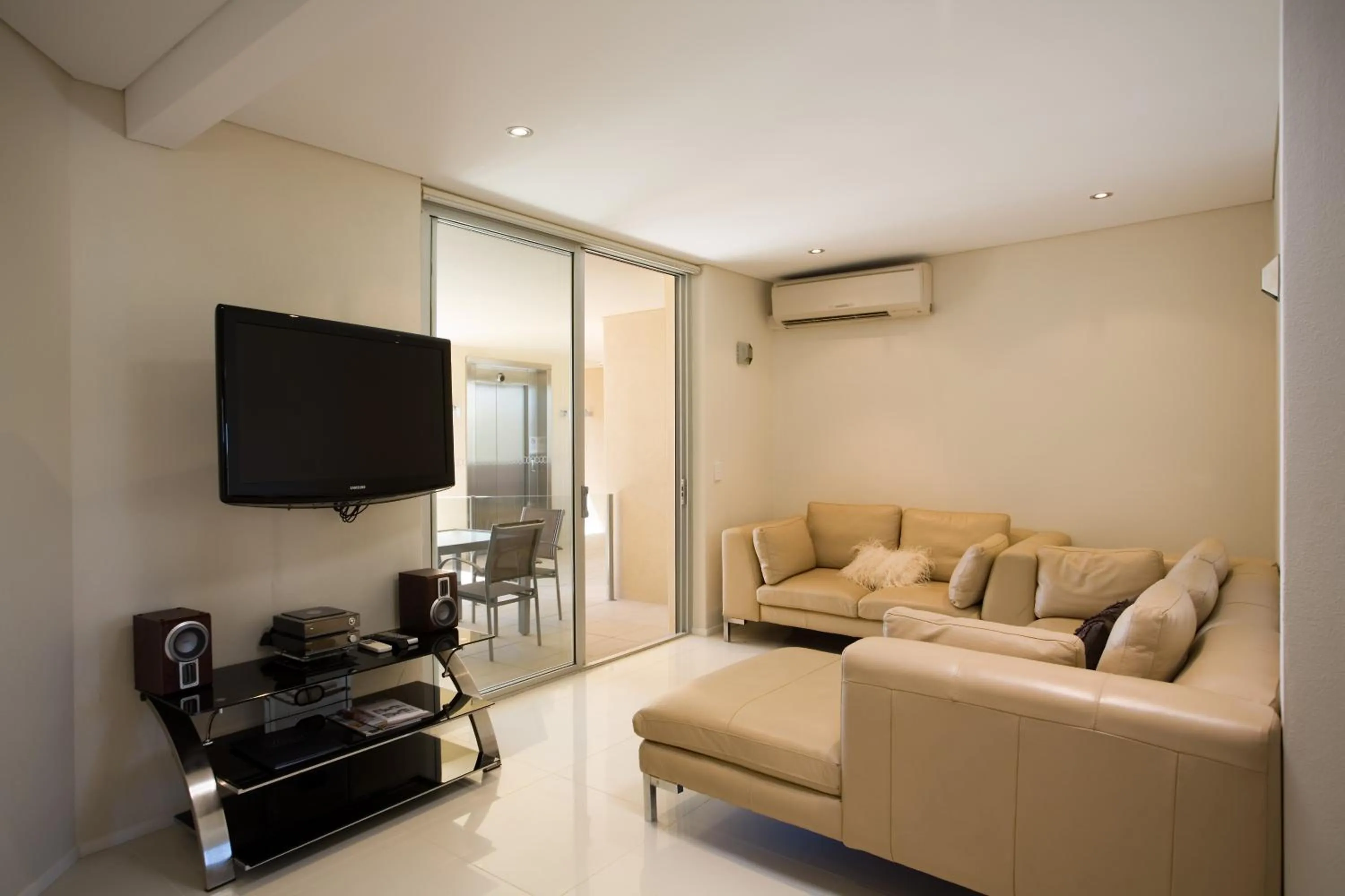 Living room in Maison Noosa