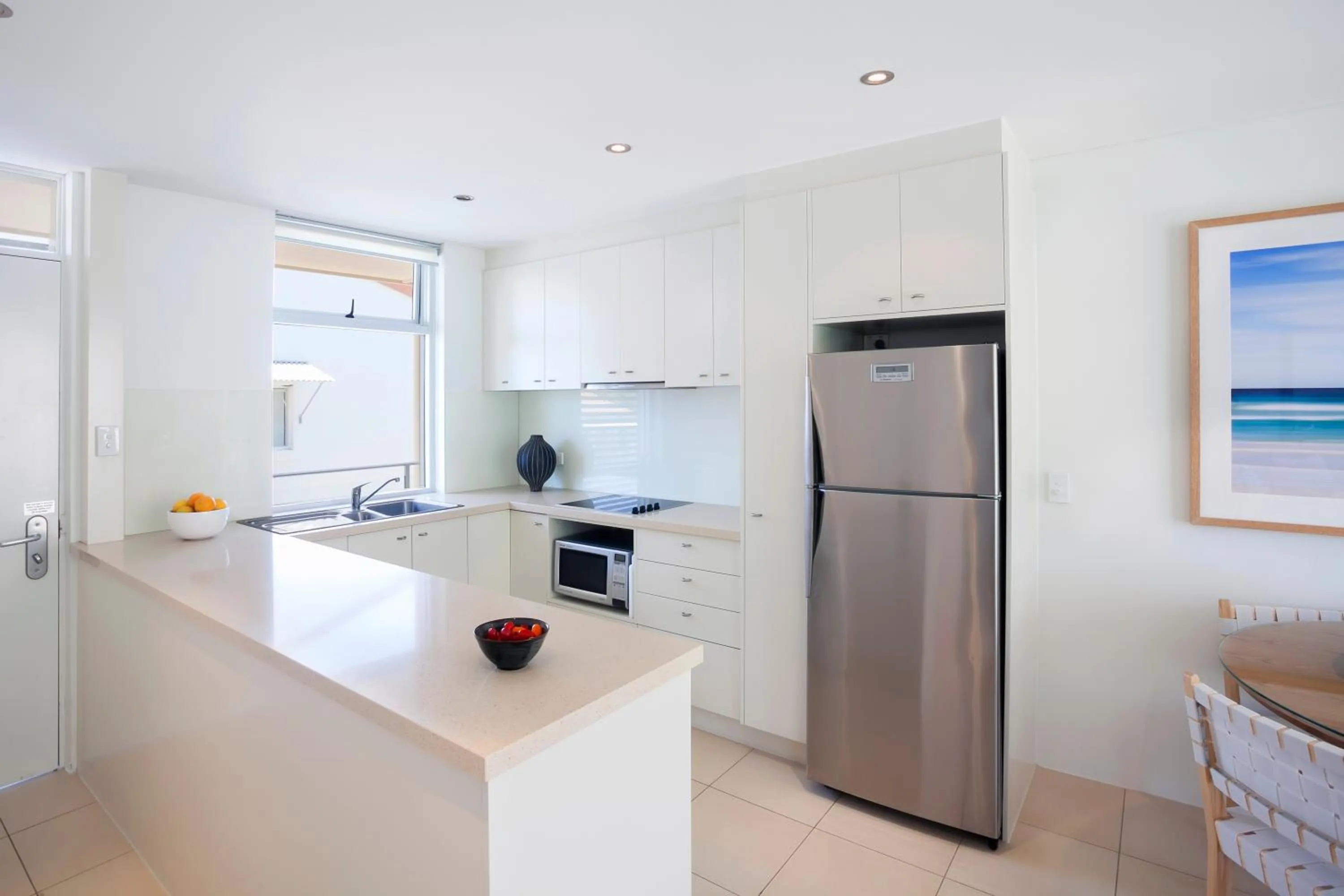 Kitchen or kitchenette in Maison Noosa