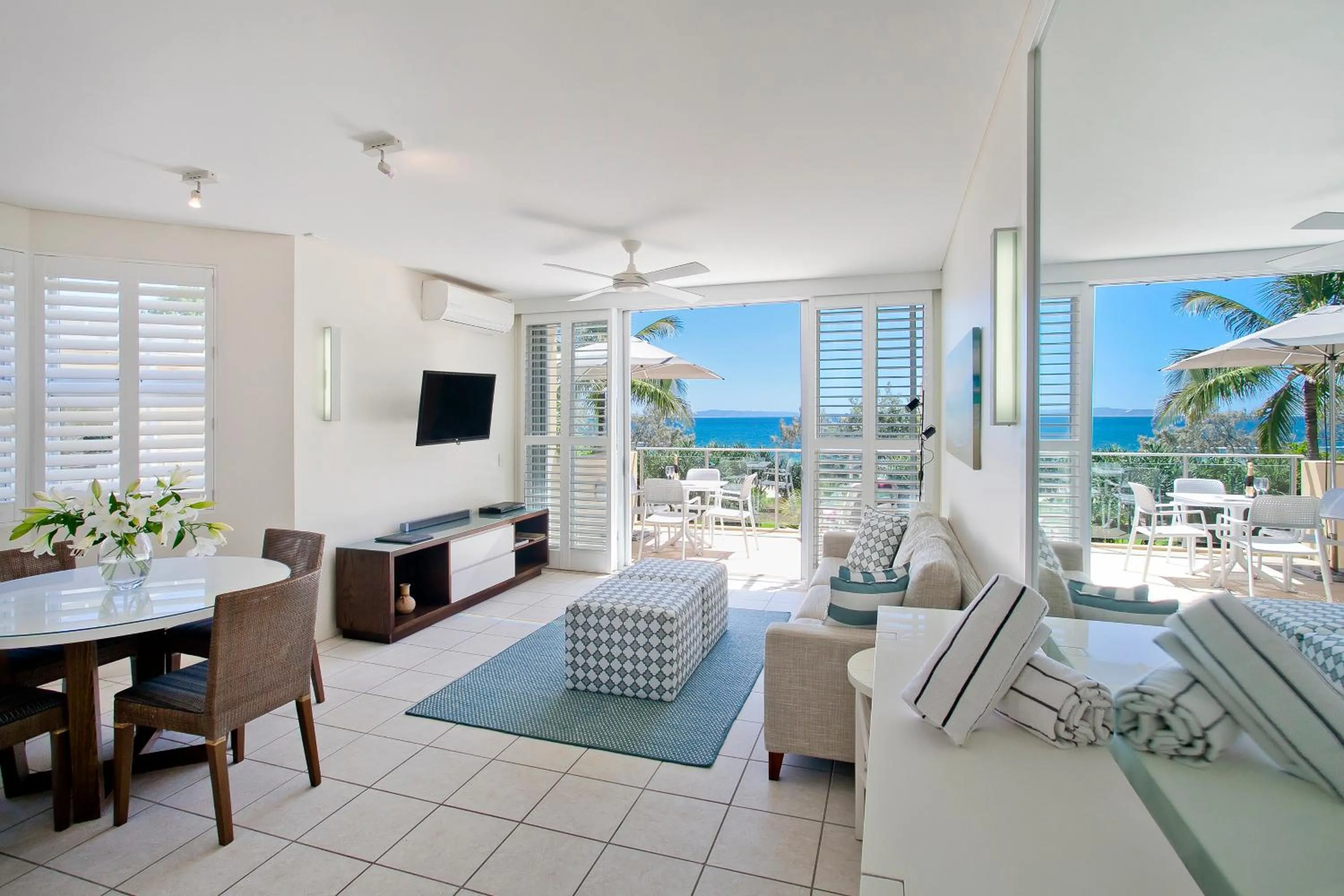 Living room in Maison Noosa