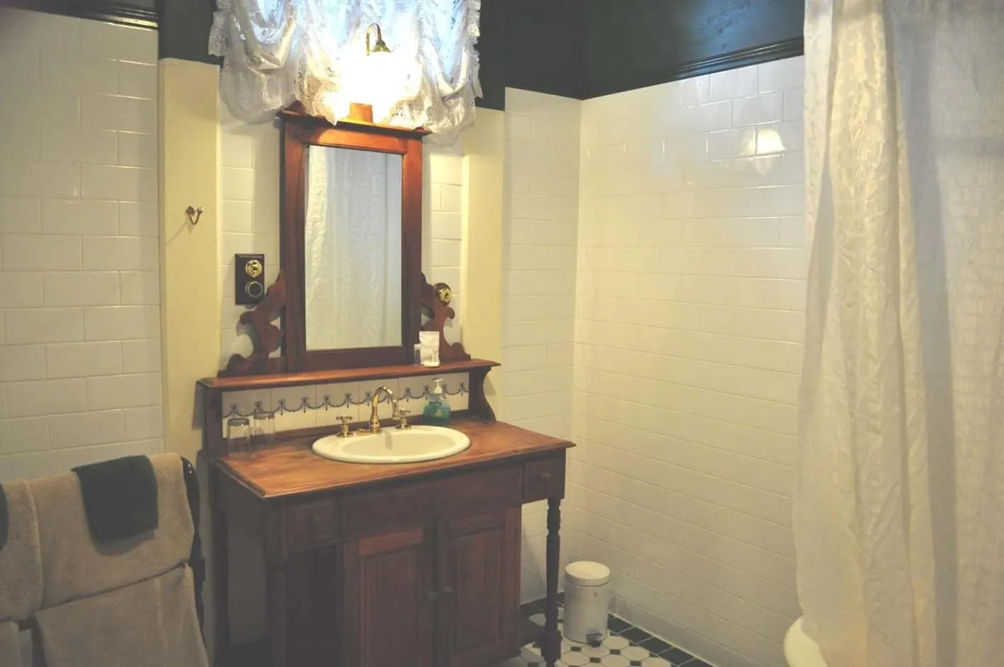 Bathroom in Ormiston House