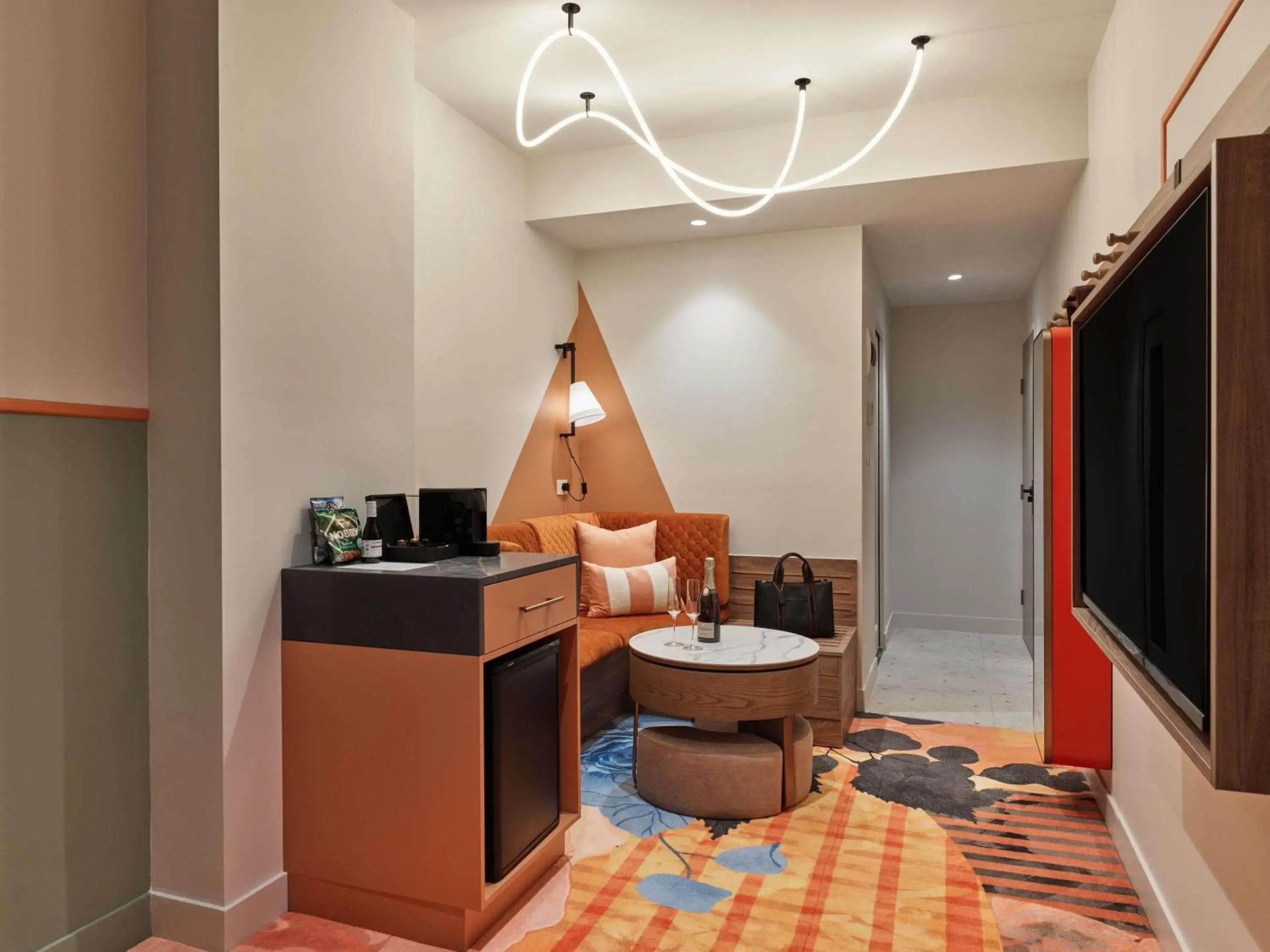 Superior Queen Room in The Clarence Hotel Sydney Superior Queen Room in The Clarence Hotel Sydney