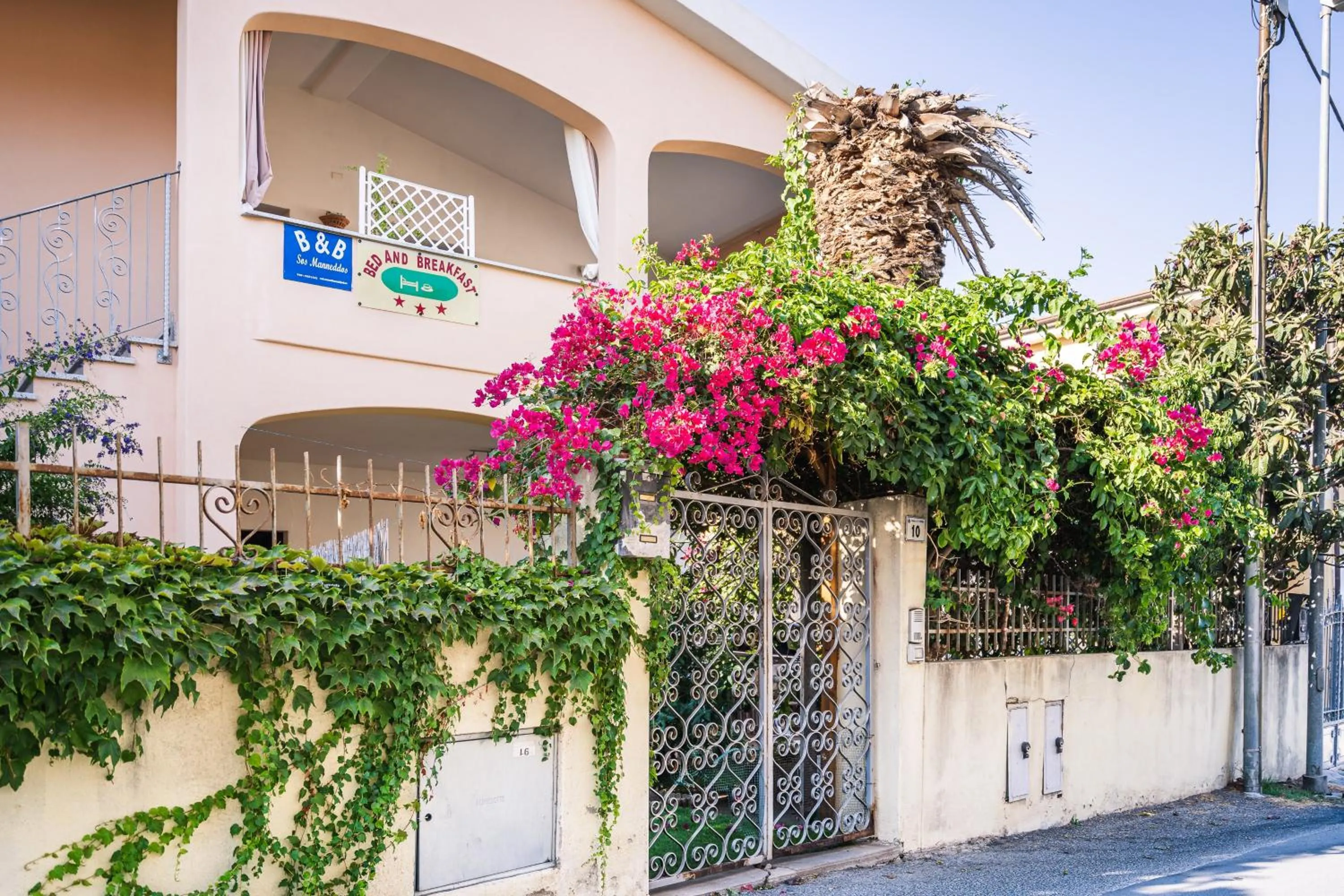 Property building in B&B Sos Manneddos