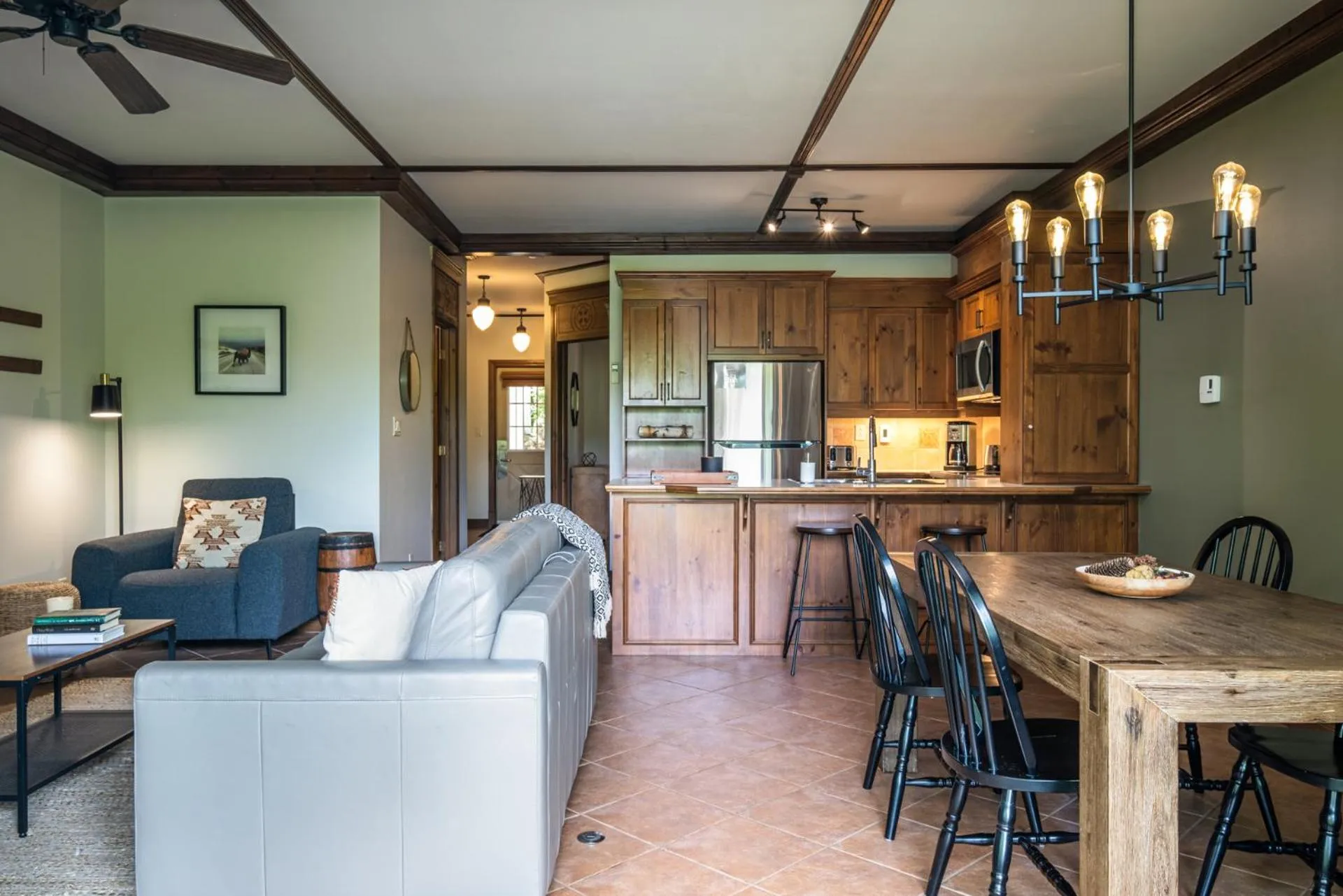 Kitchen or kitchenette in Le Boisé (Les Manoirs) Mont-Tremblant